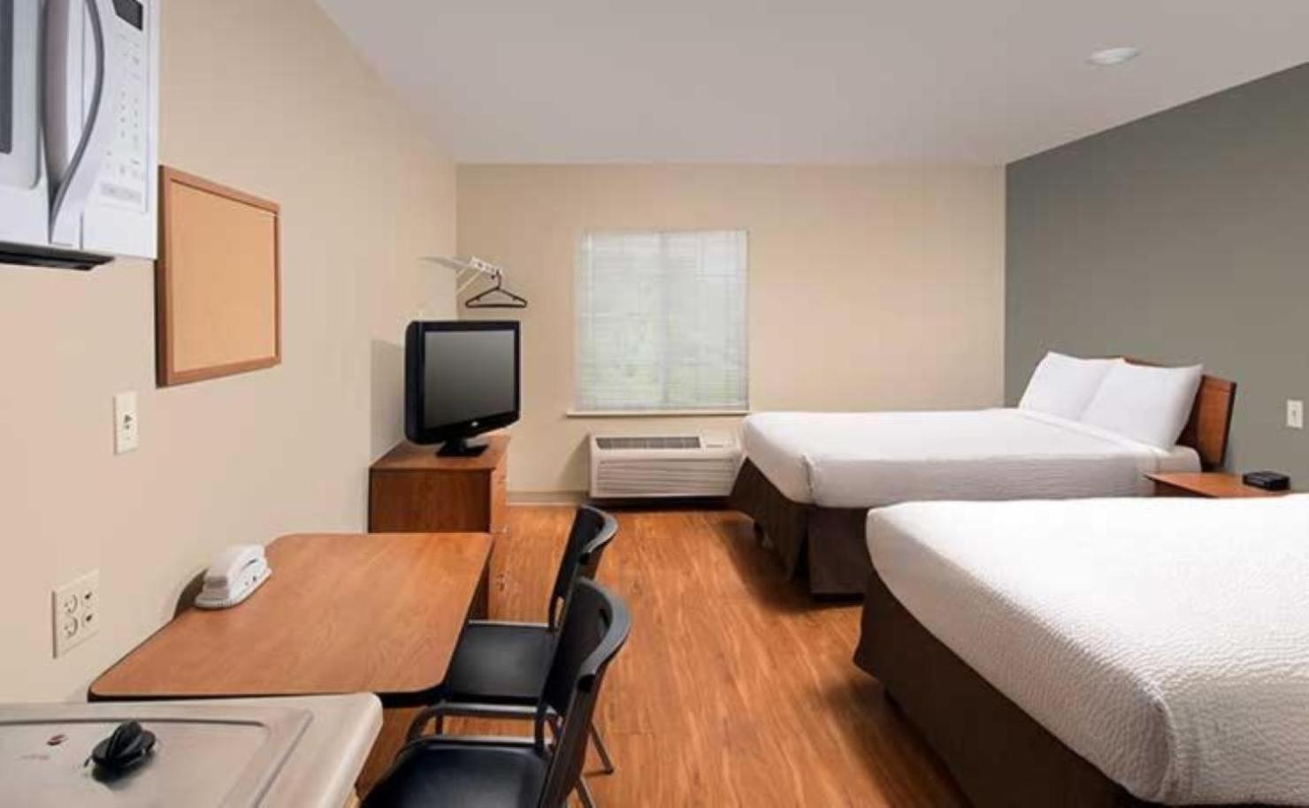 Double Room with Two Double Beds - Smoking