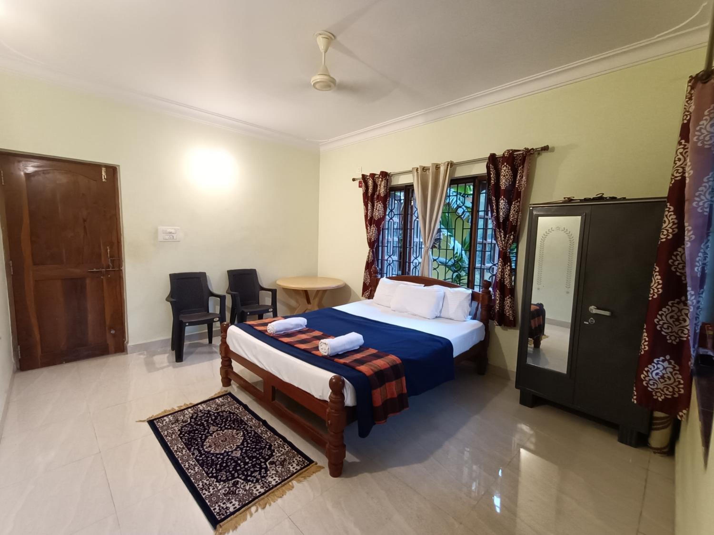 Deluxe Double Room (2 Adults + 1 Child) photo 1