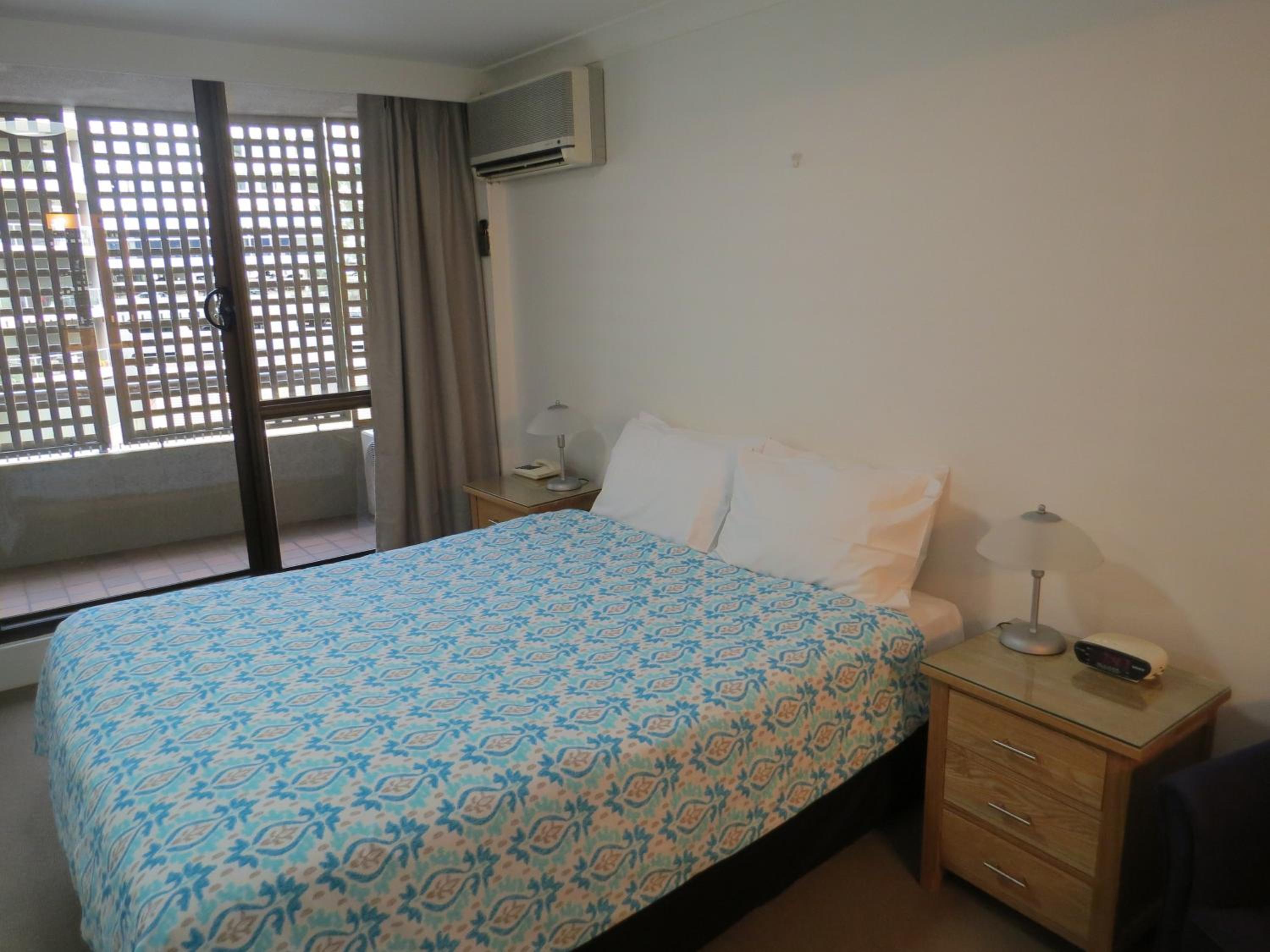 Two-Bedroom Apartment with Sea View thumbnail 5
