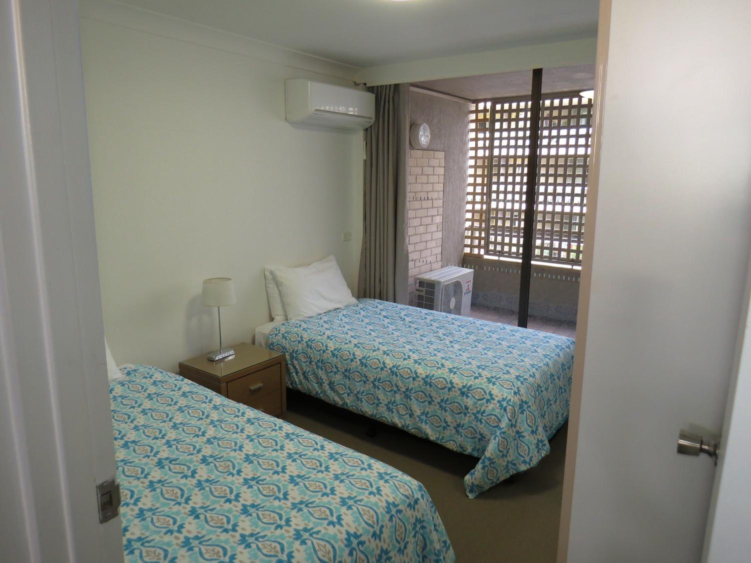Two-Bedroom Apartment with Sea View thumbnail 6