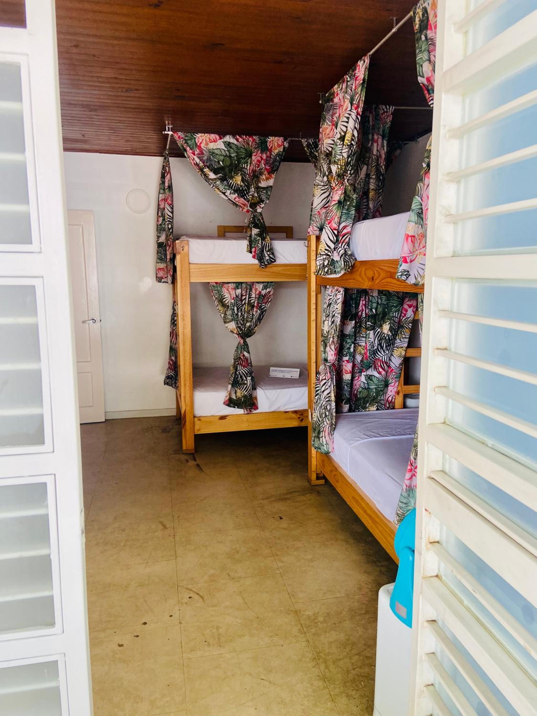 Bed in 4-Bed Mixed Dormitory Room photo 2