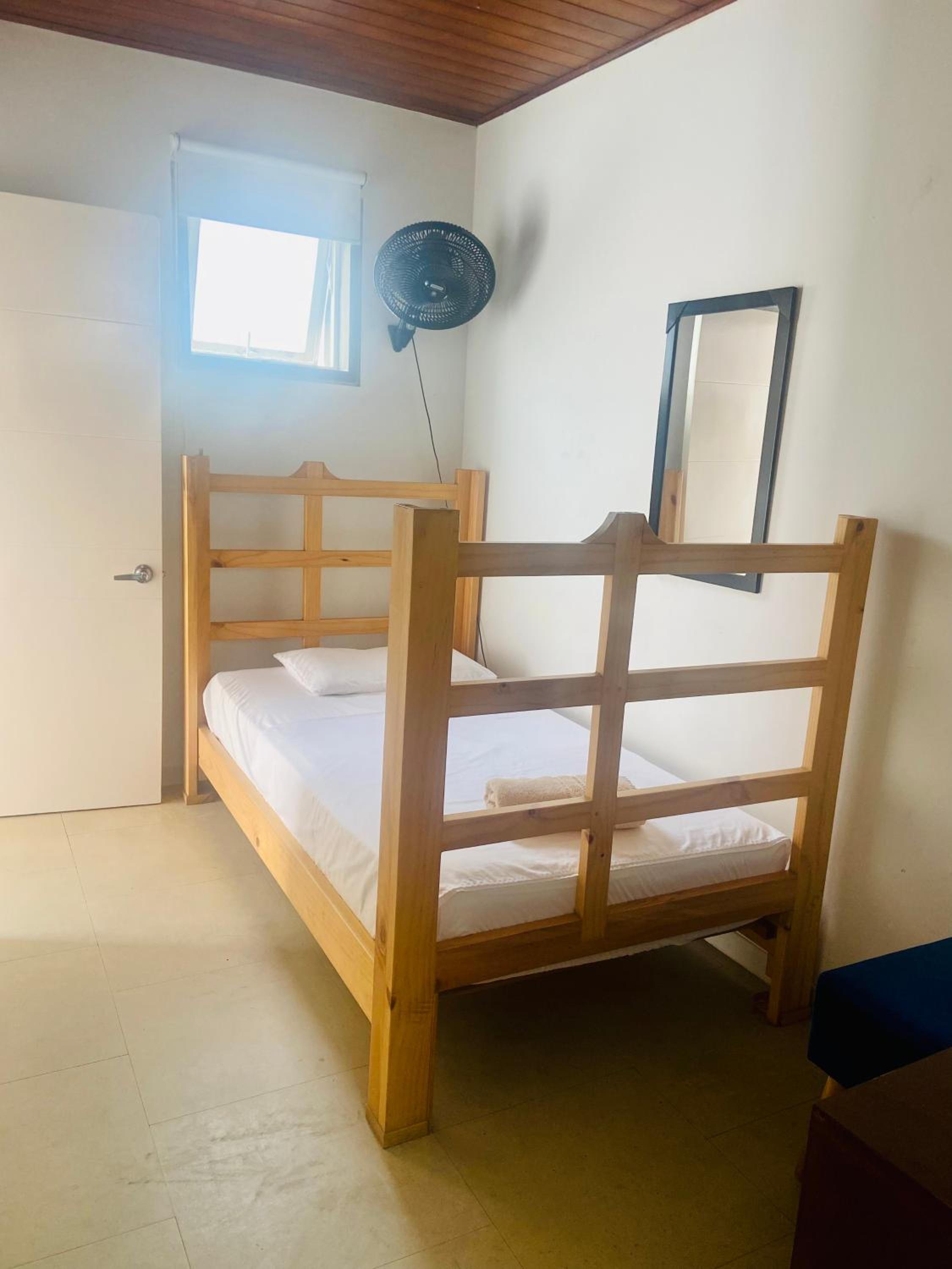 Single Room with Private Bathroom photo 3