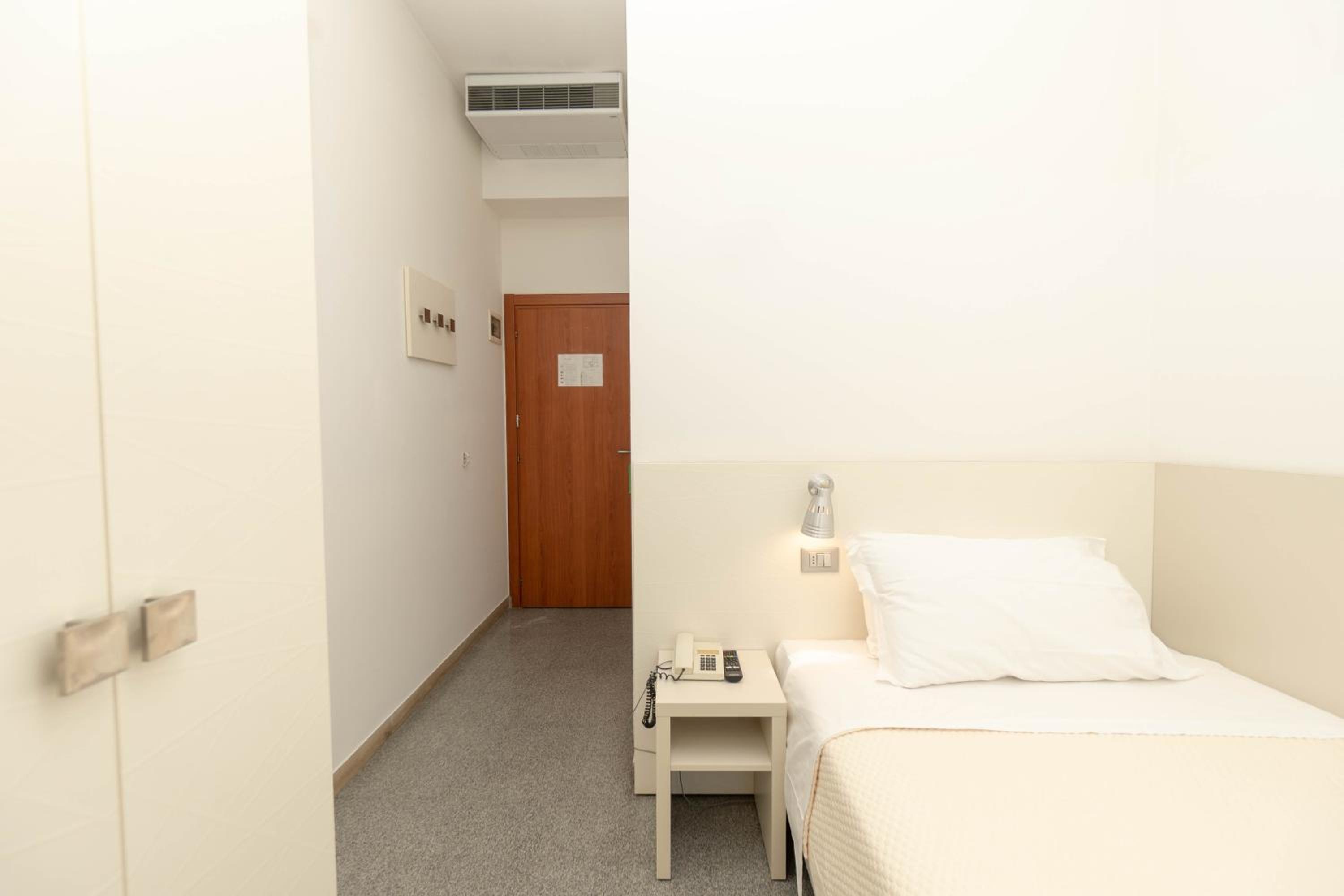 Single Room photo 1