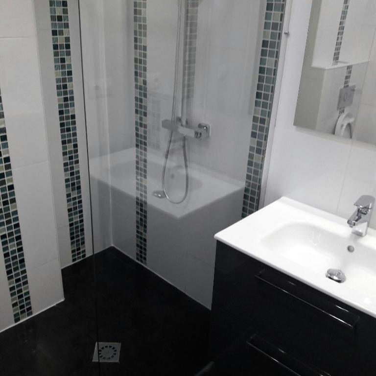 Superior Deluxe Double or Twin Room  - Photo 2