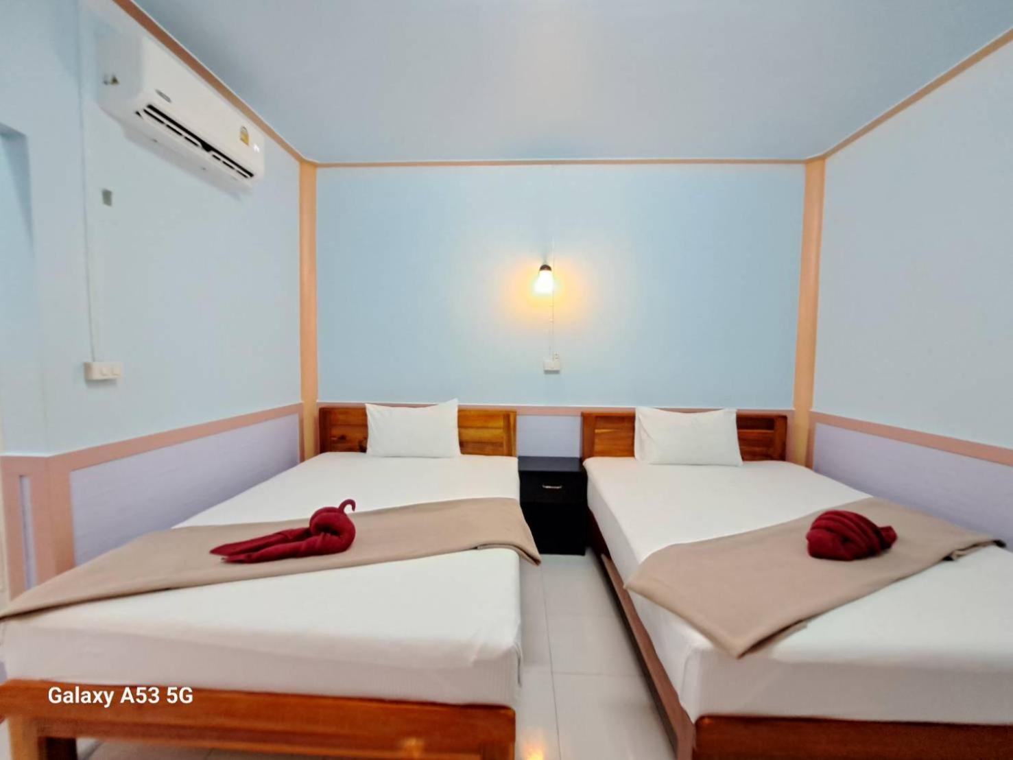 Standard Twin Room photo 3