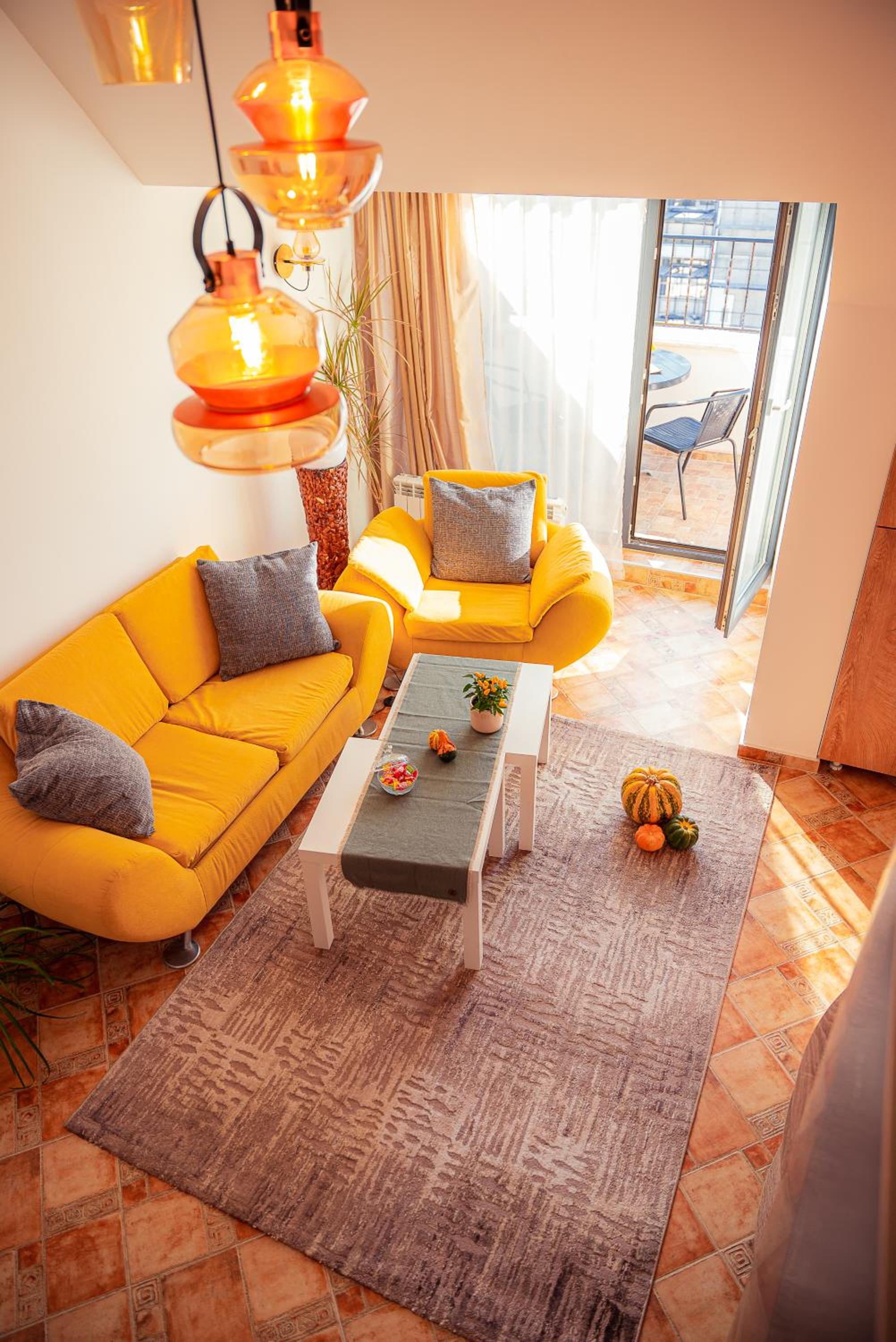One-Bedroom Apartment photo 1