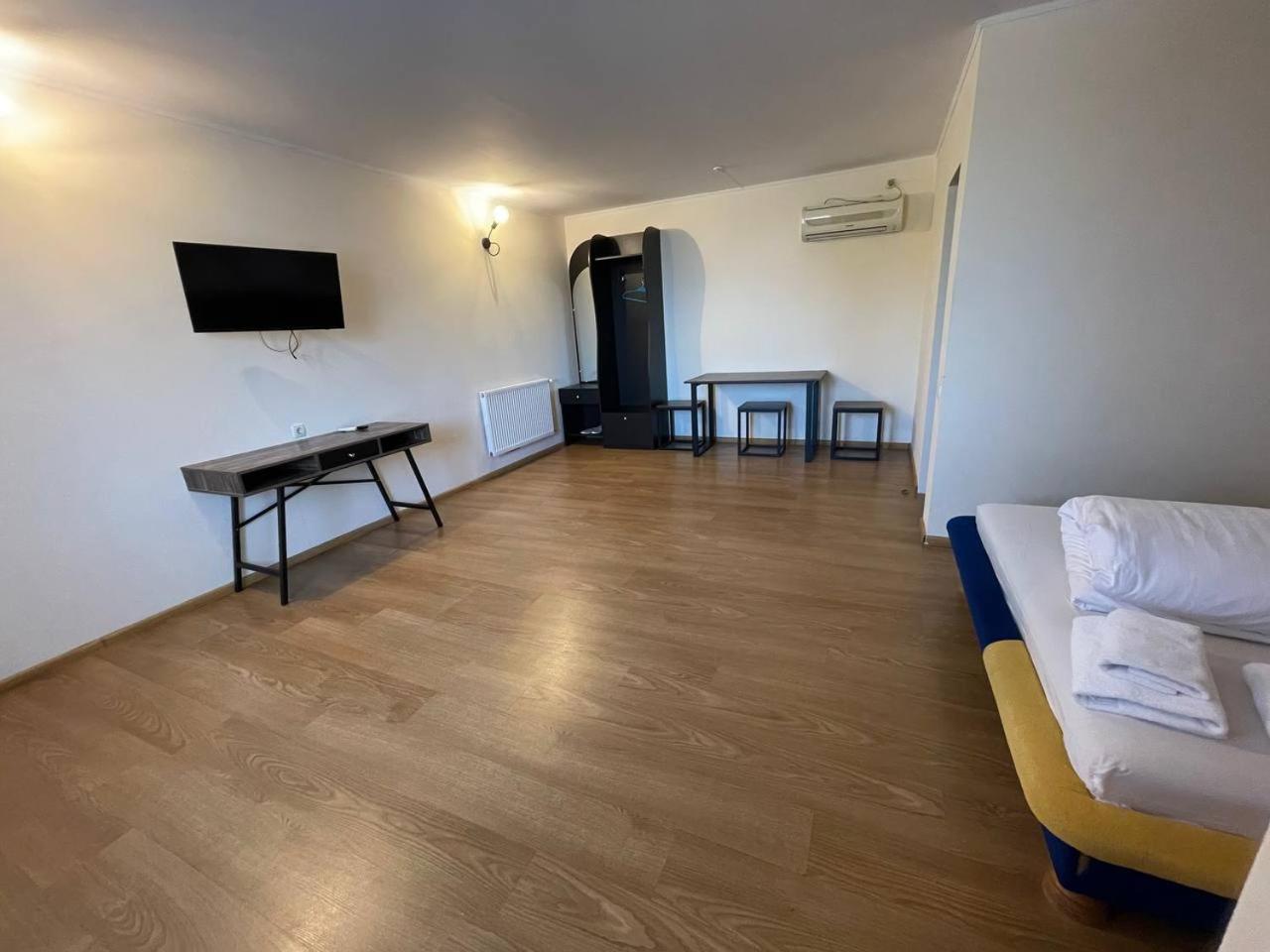 One-Bedroom Suite photo 1