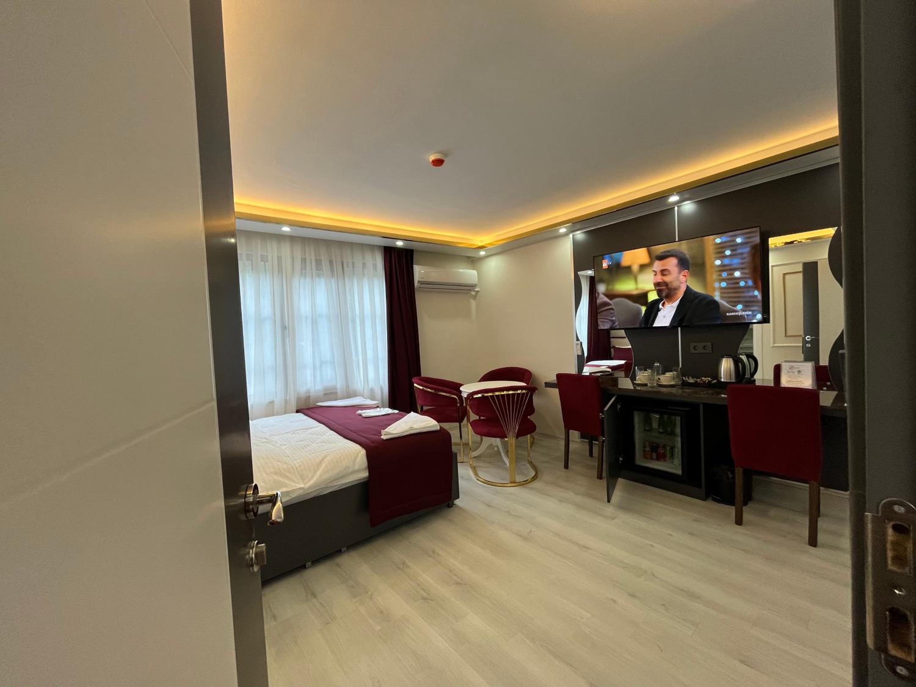 Superior Quadruple Room photo 3