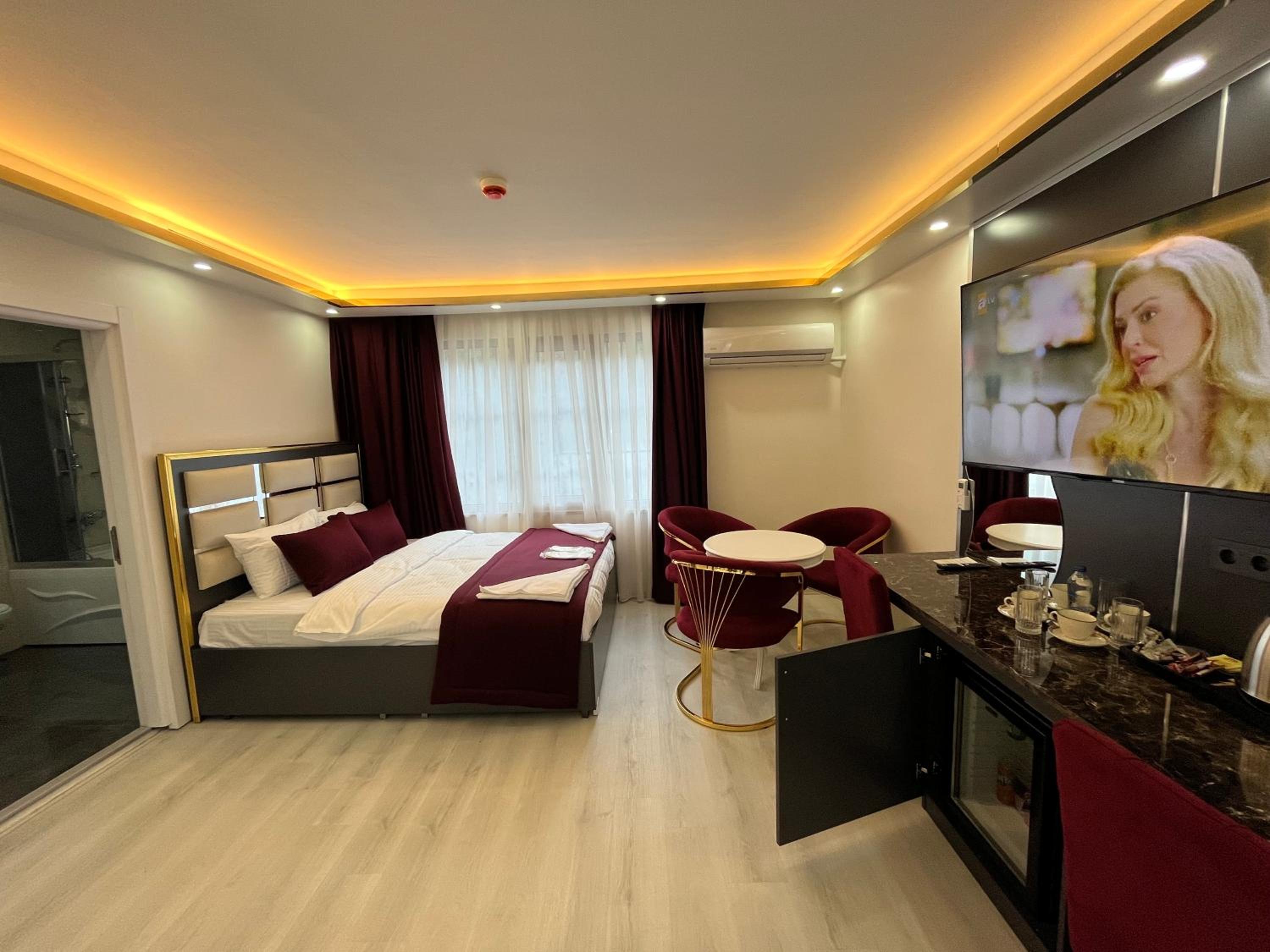 Superior Quadruple Room photo 2