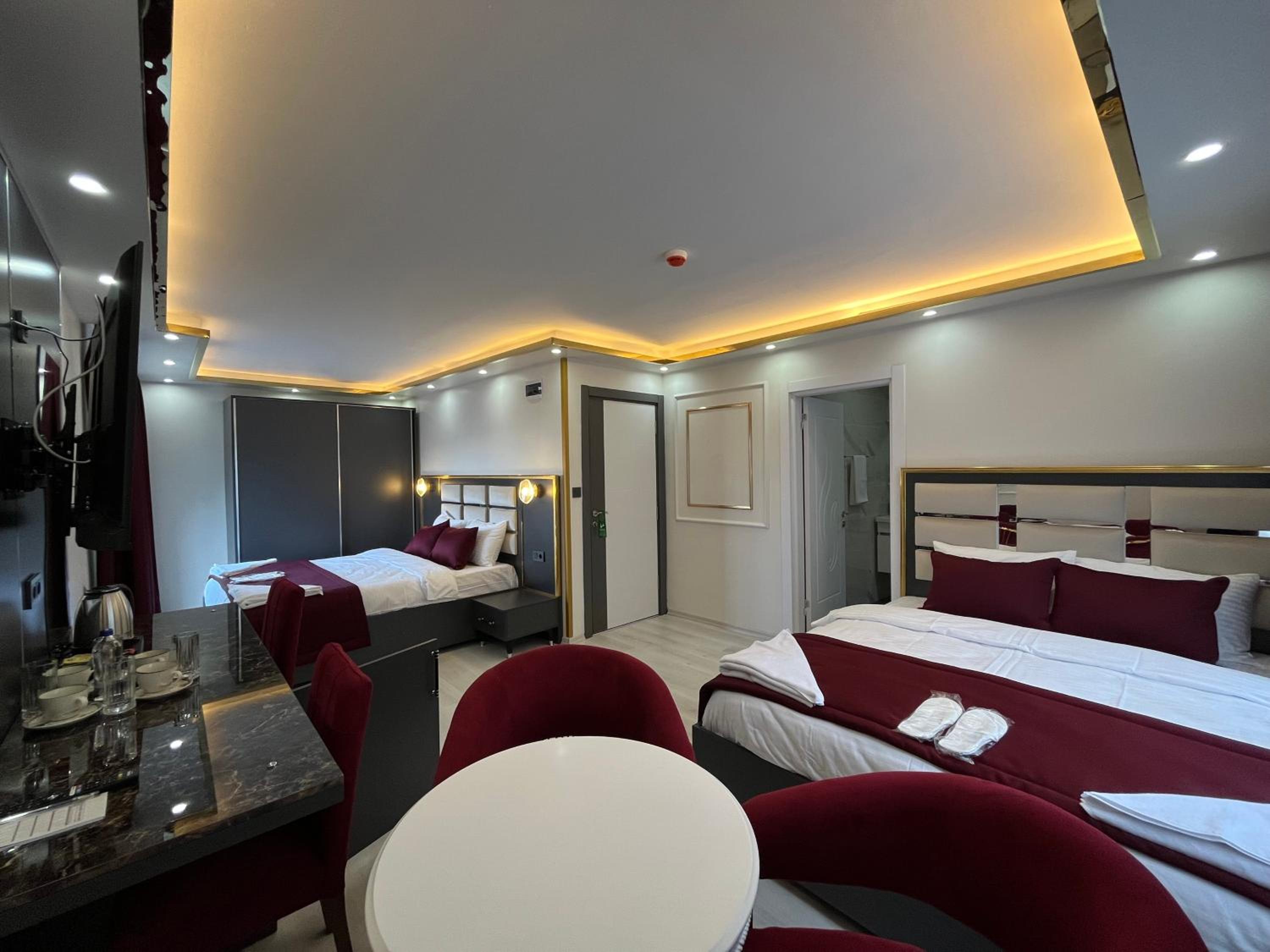 Superior Quadruple Room photo 1