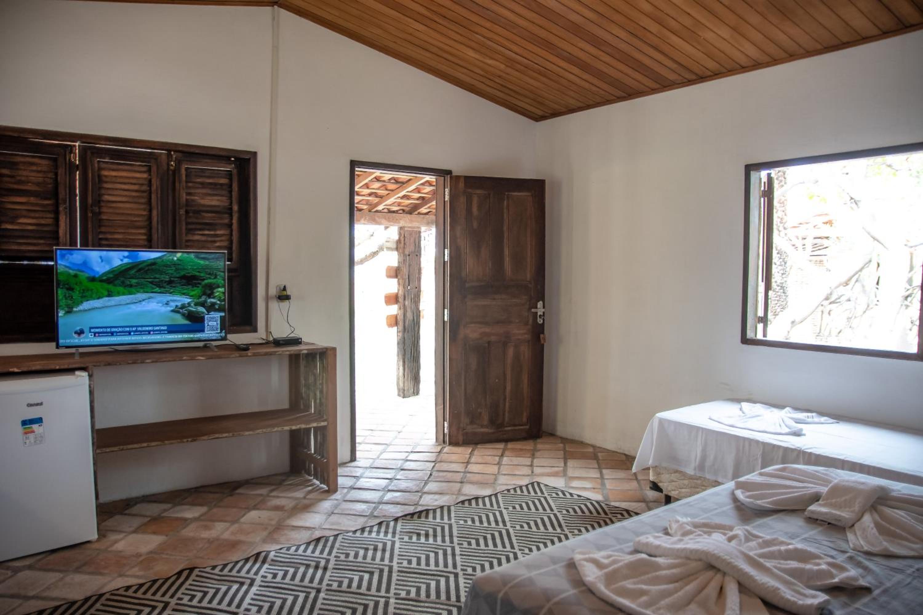 Double Room - Photo 9