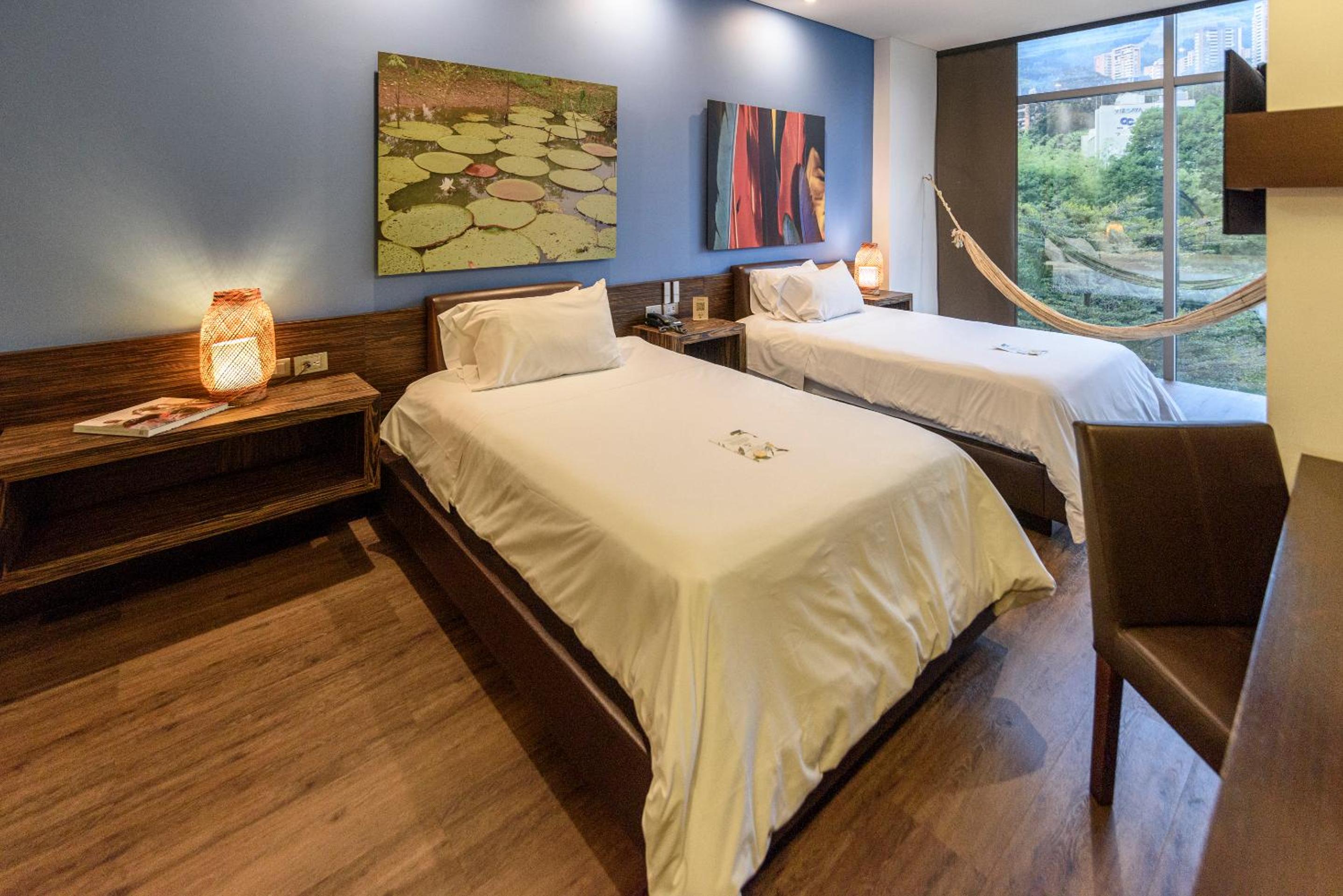 Deluxe Twin Room - Photo 2