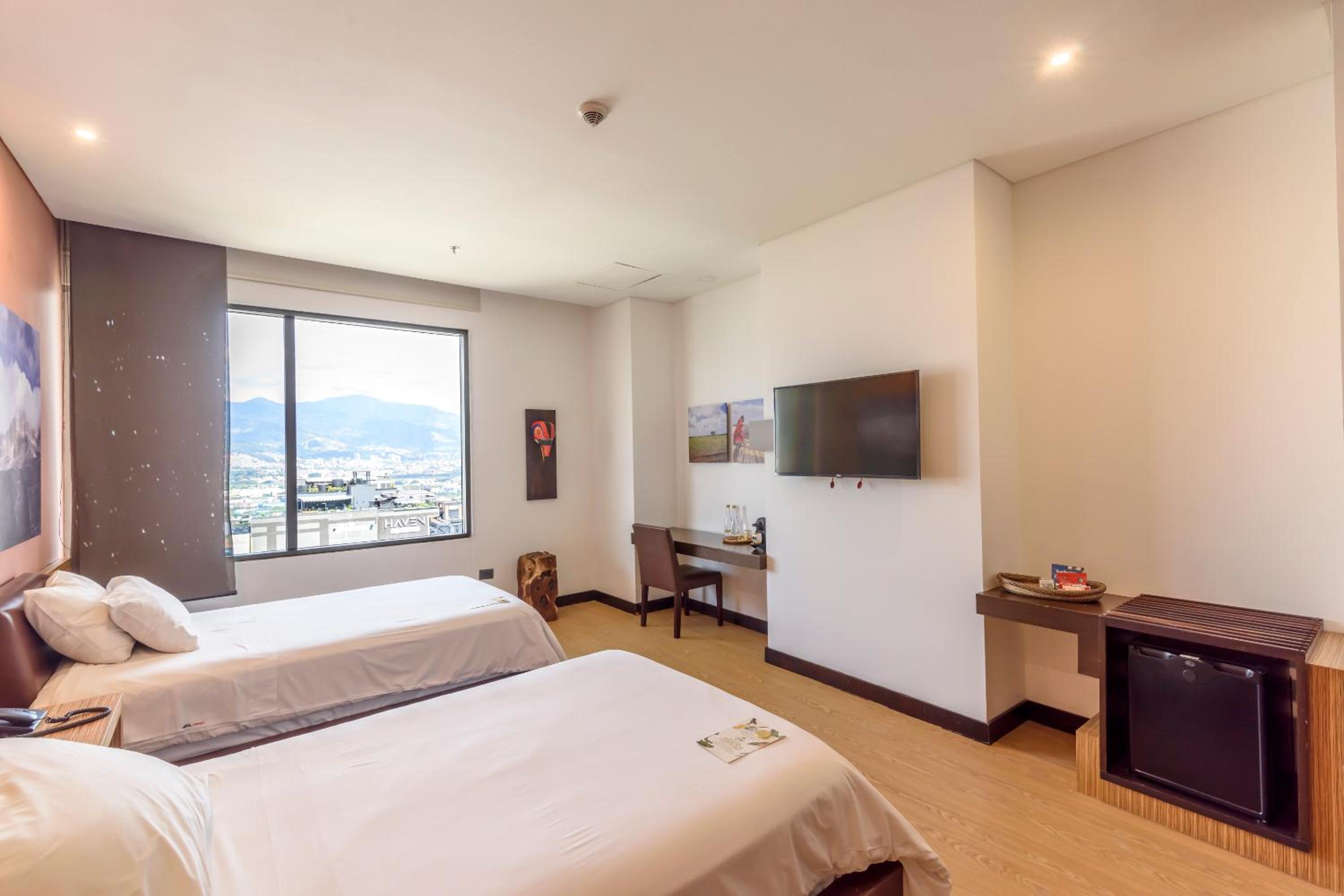 Superior Twin Room - Photo 4