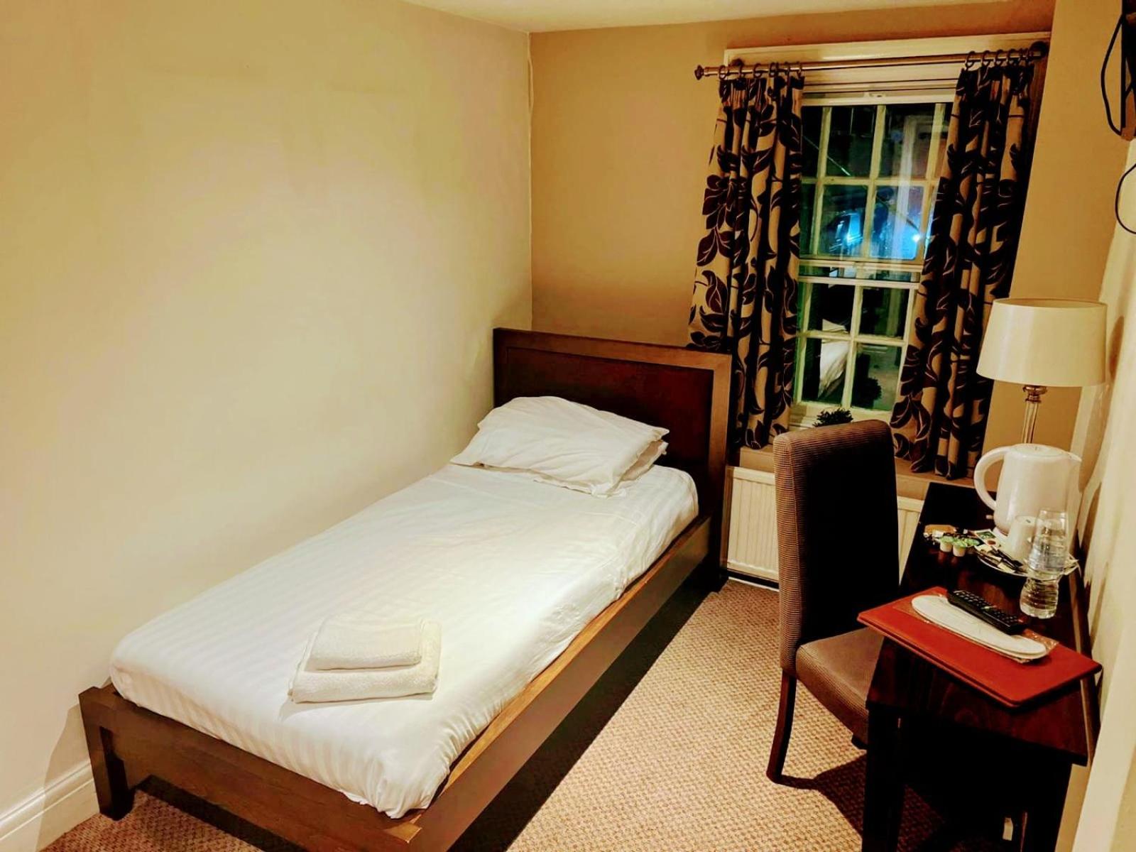 Single Room With Private Bathroom