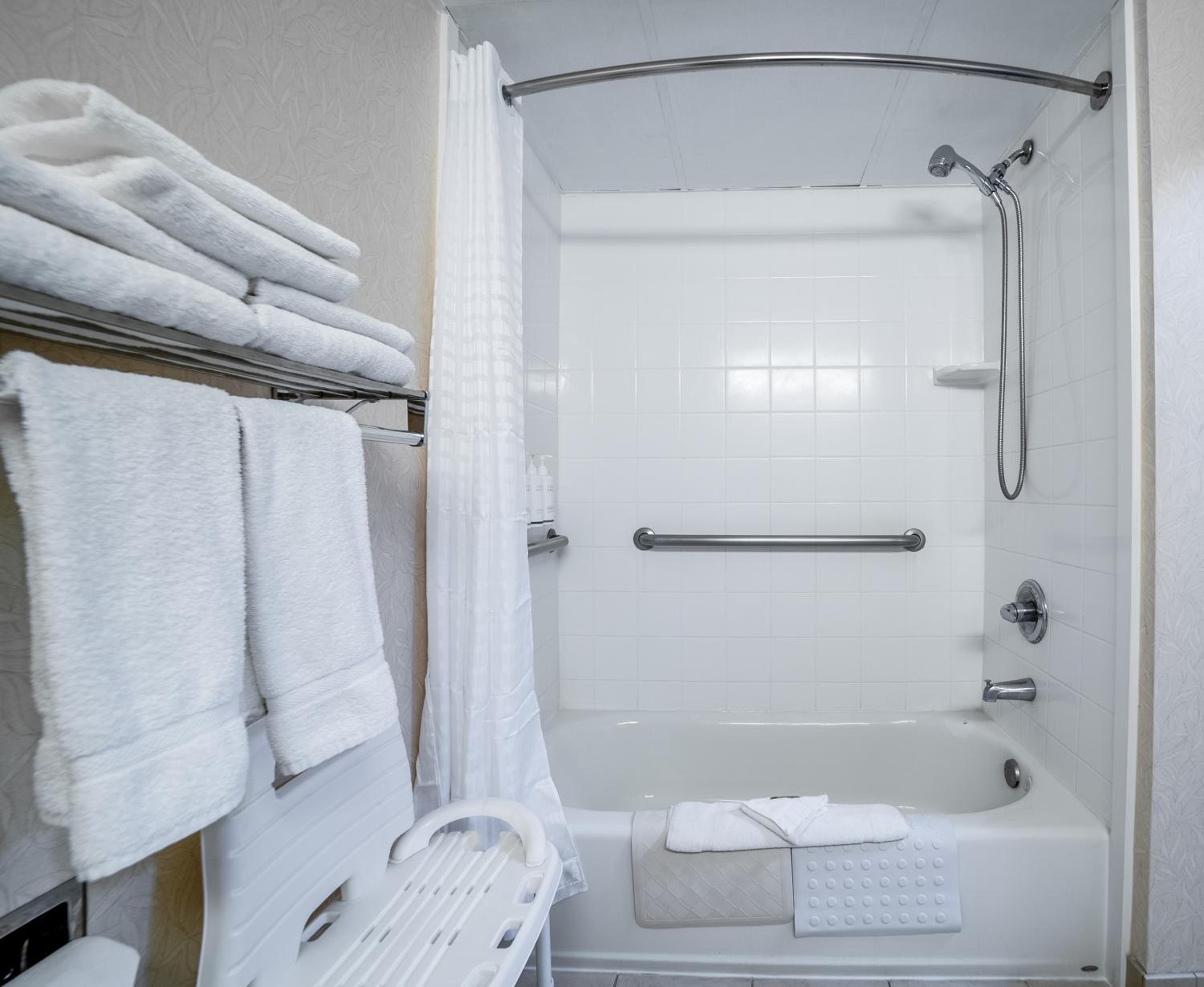 Studio King Suite - Disability Access/Non-Smoking - Photo 6