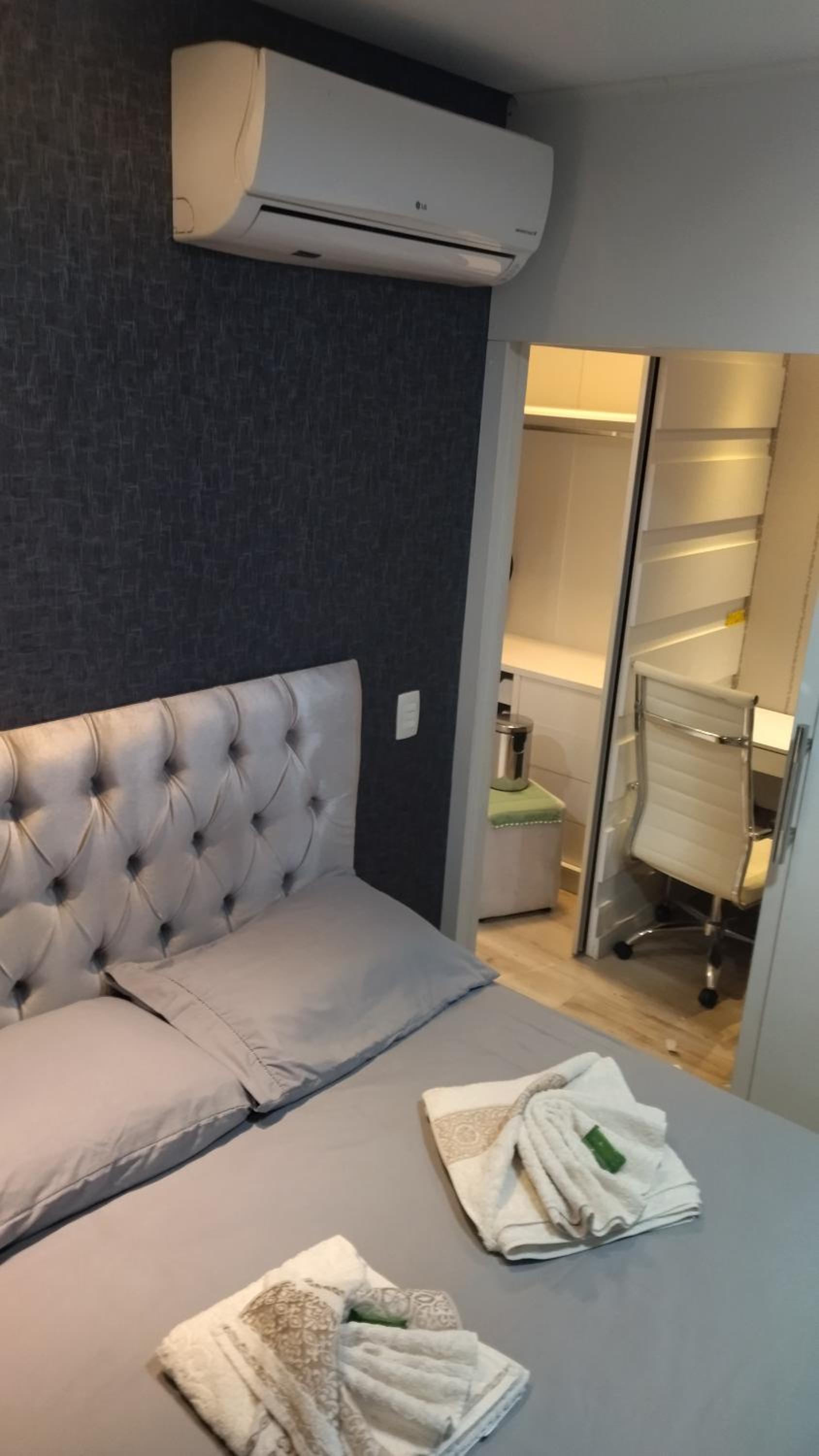Studio Apartment photo 3