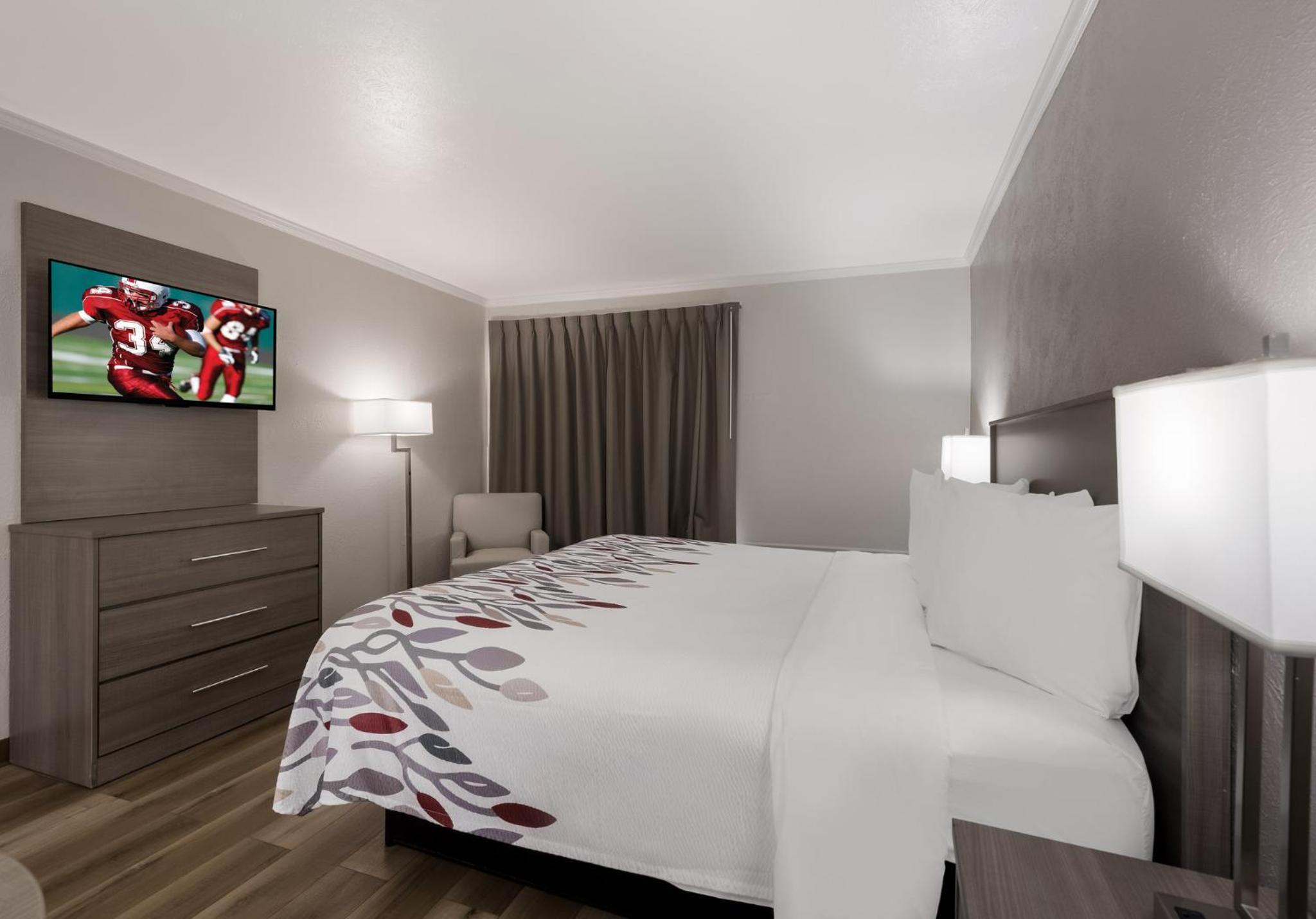 Deluxe King Room Non-Smoking - Photo 4