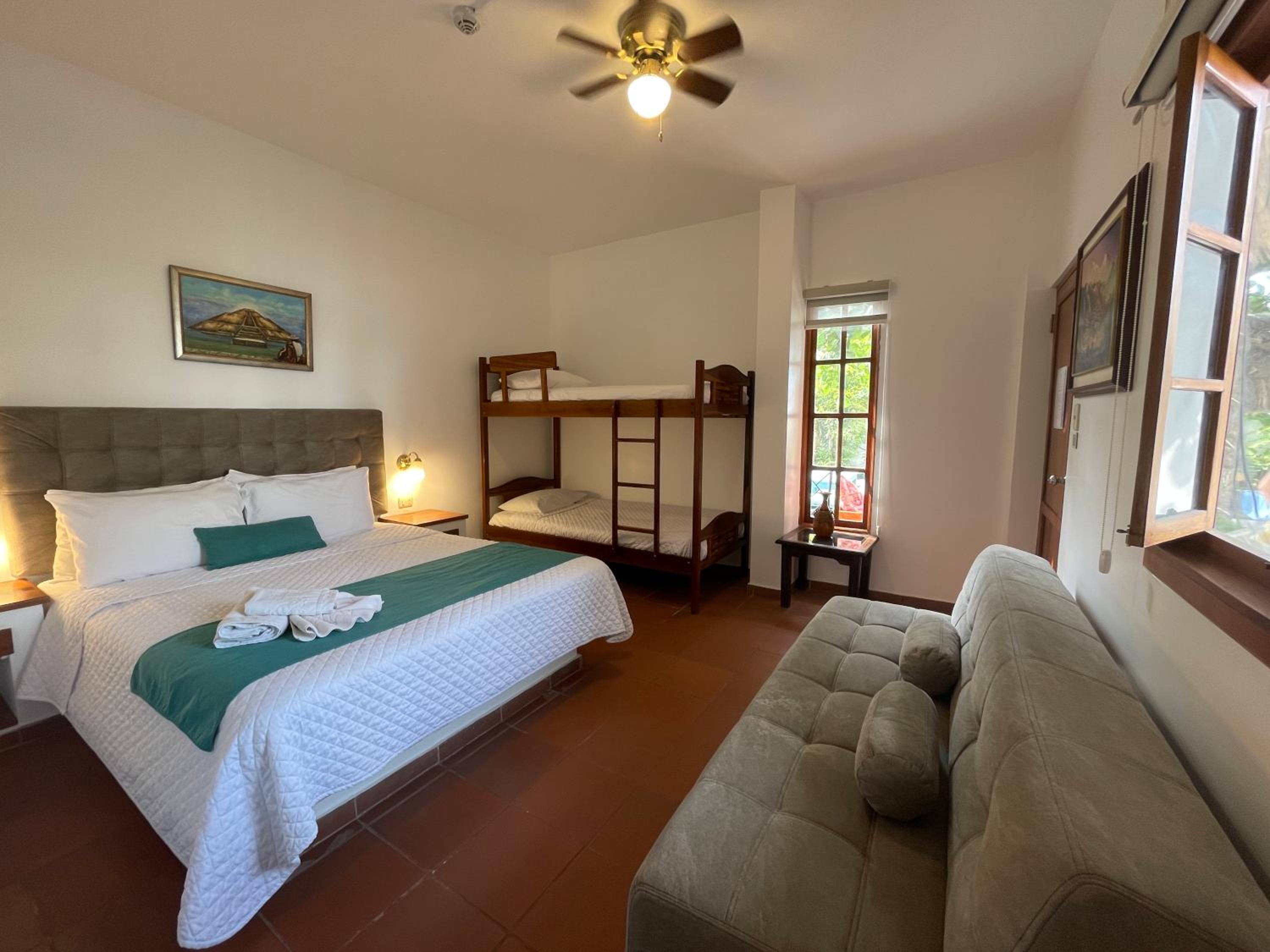 Triple Room with Garden View