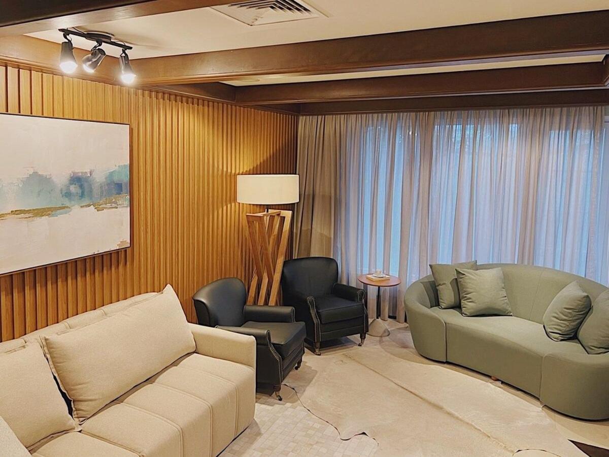 Deluxe Apartment photo 2