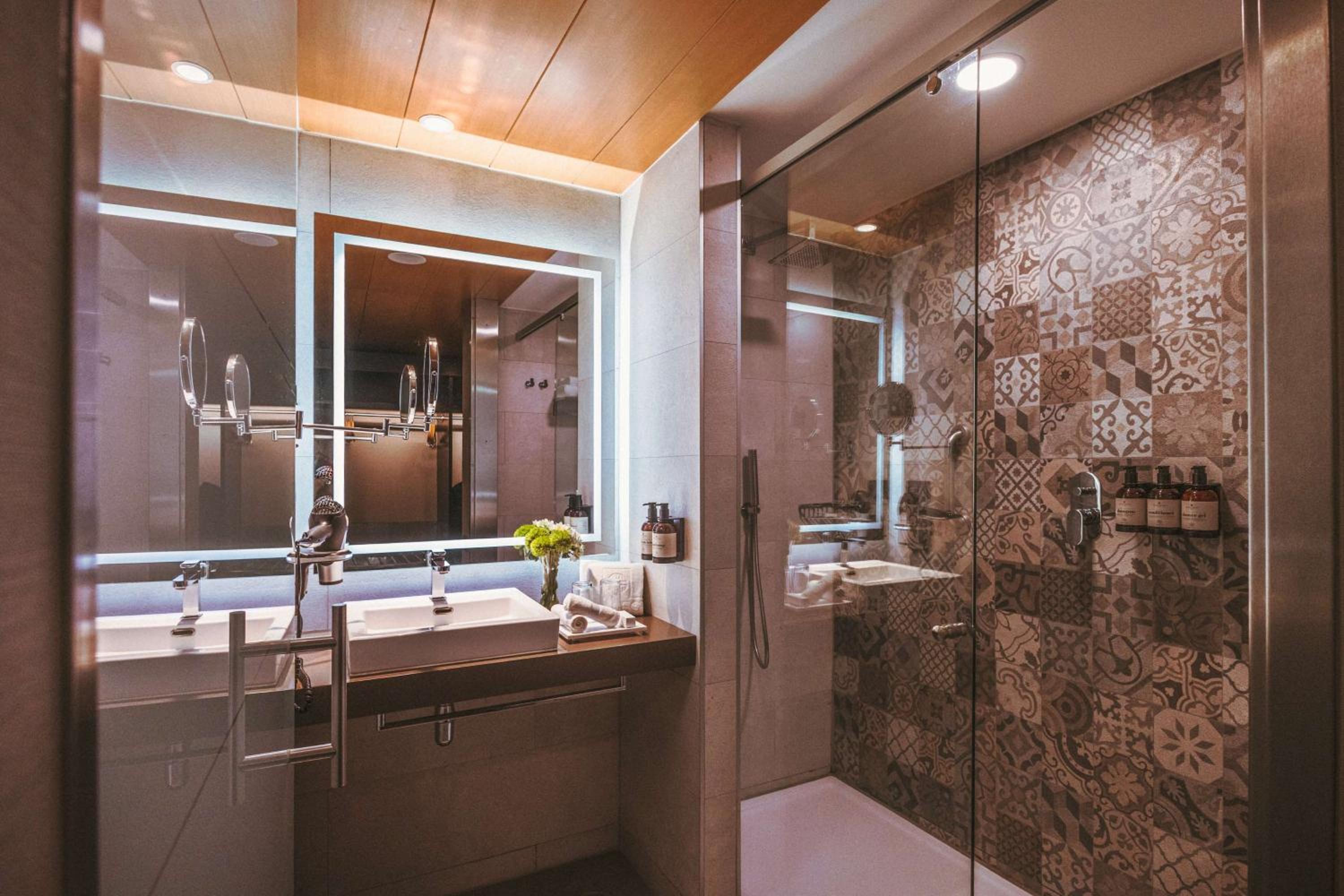 Superior Double or Twin Room - Photo 3