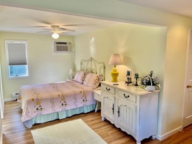 Queen Suite photo 1