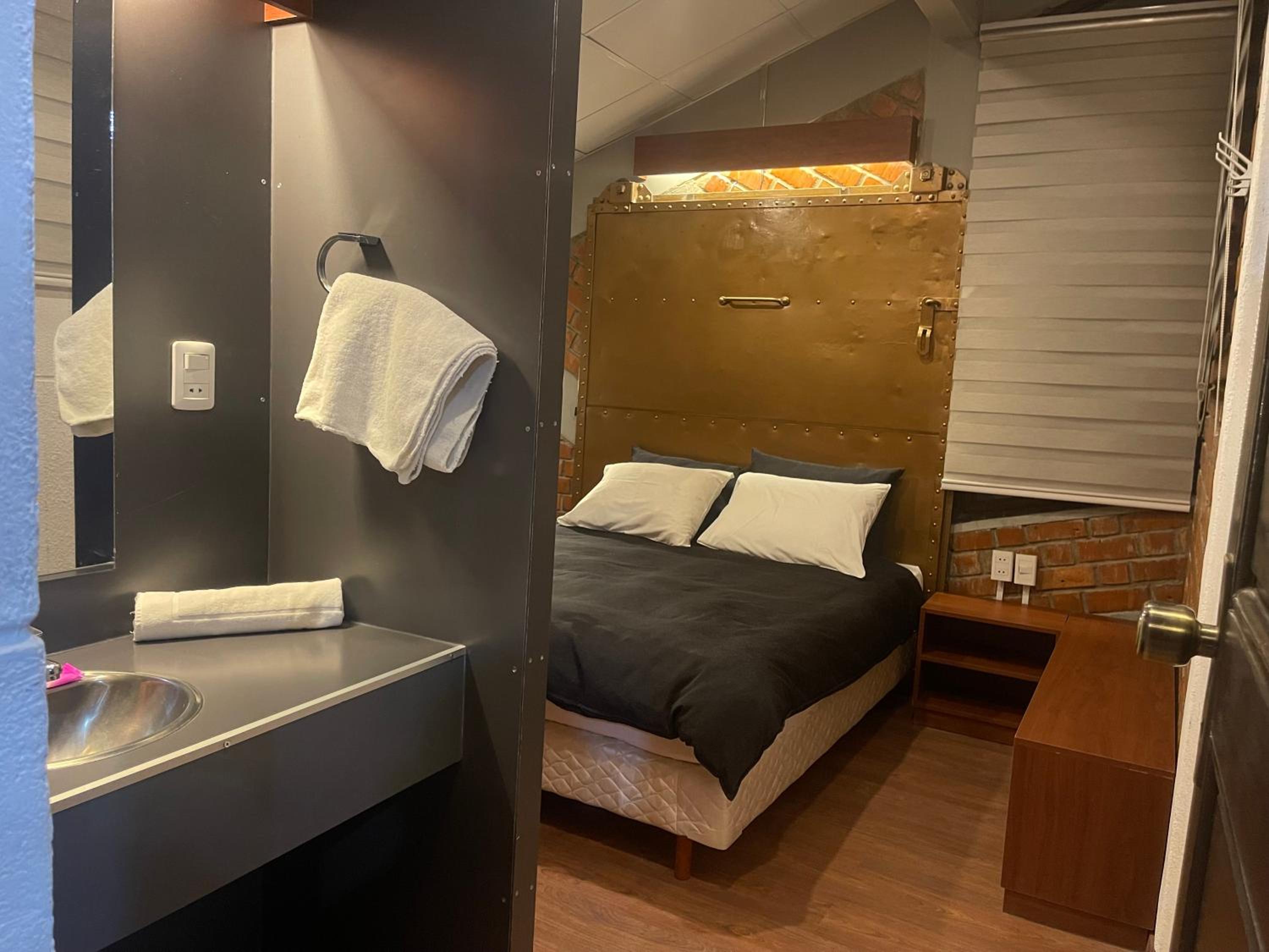 Deluxe Double Room with Shower