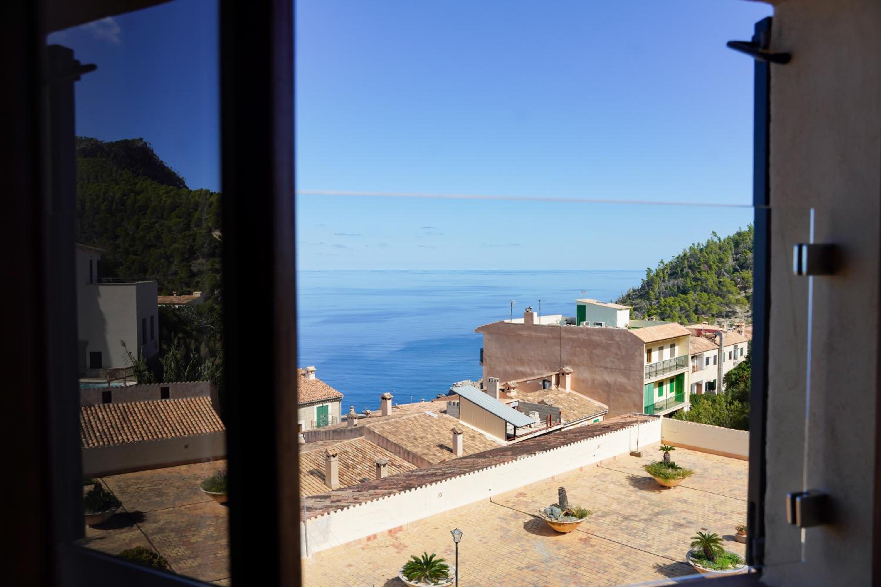 Superior Double or Twin Room with Sea View photo 3