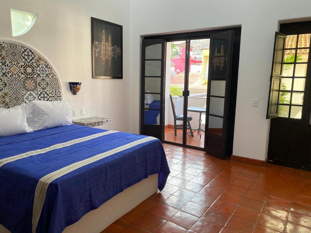 Deluxe Double Room with Balcony photo 3