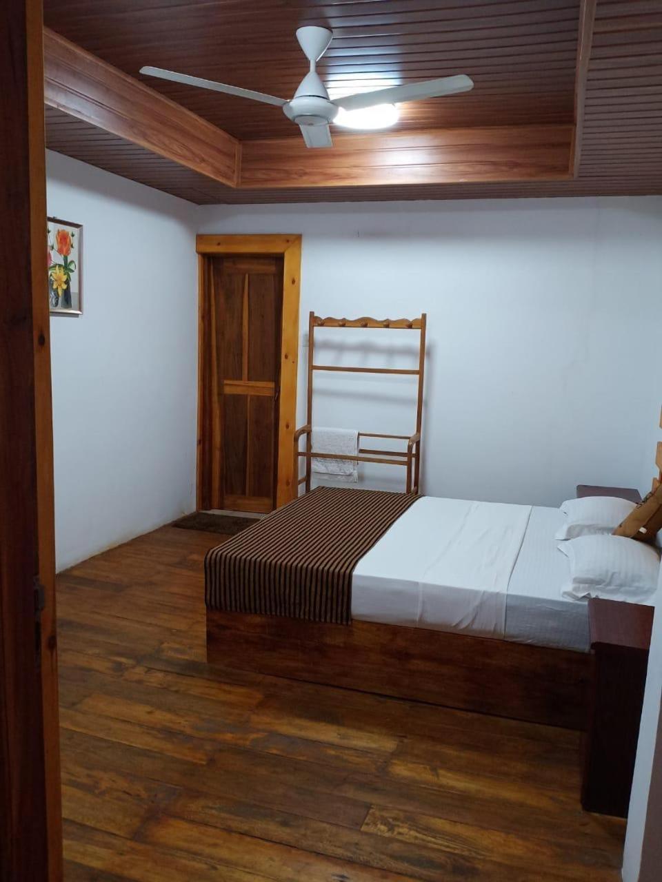 Standard Double Room with Fan photo 2