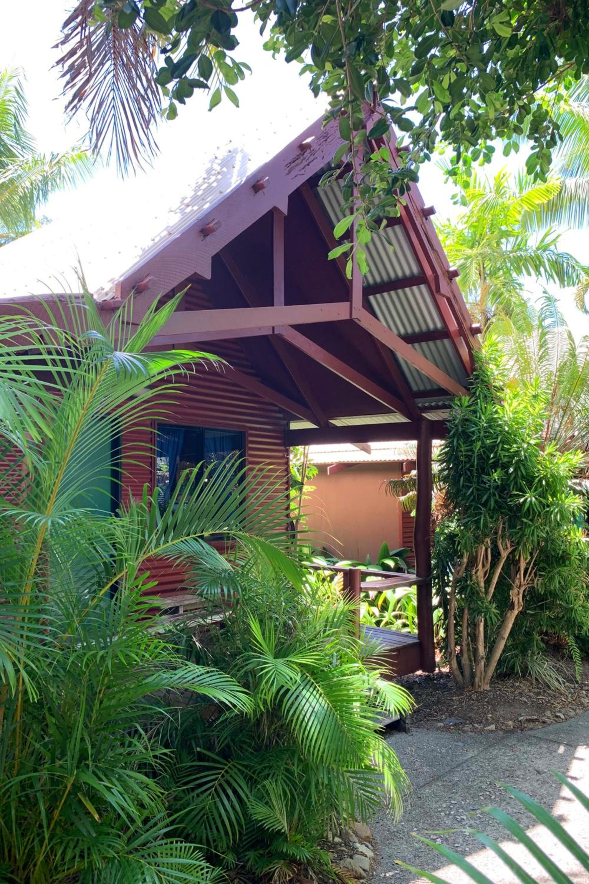 Queen Cabin with Ensuite - Adults Only  photo 2