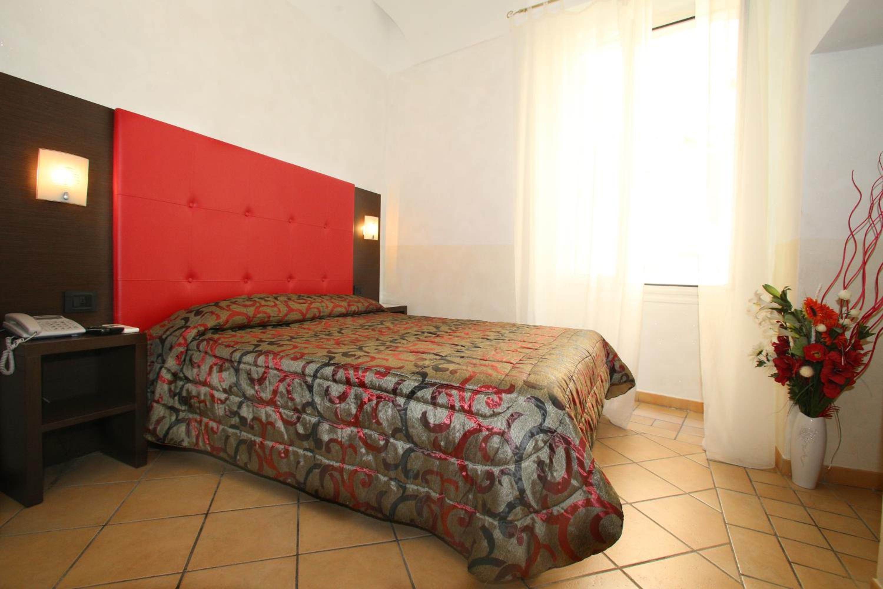 Double or Twin Room - Photo 2