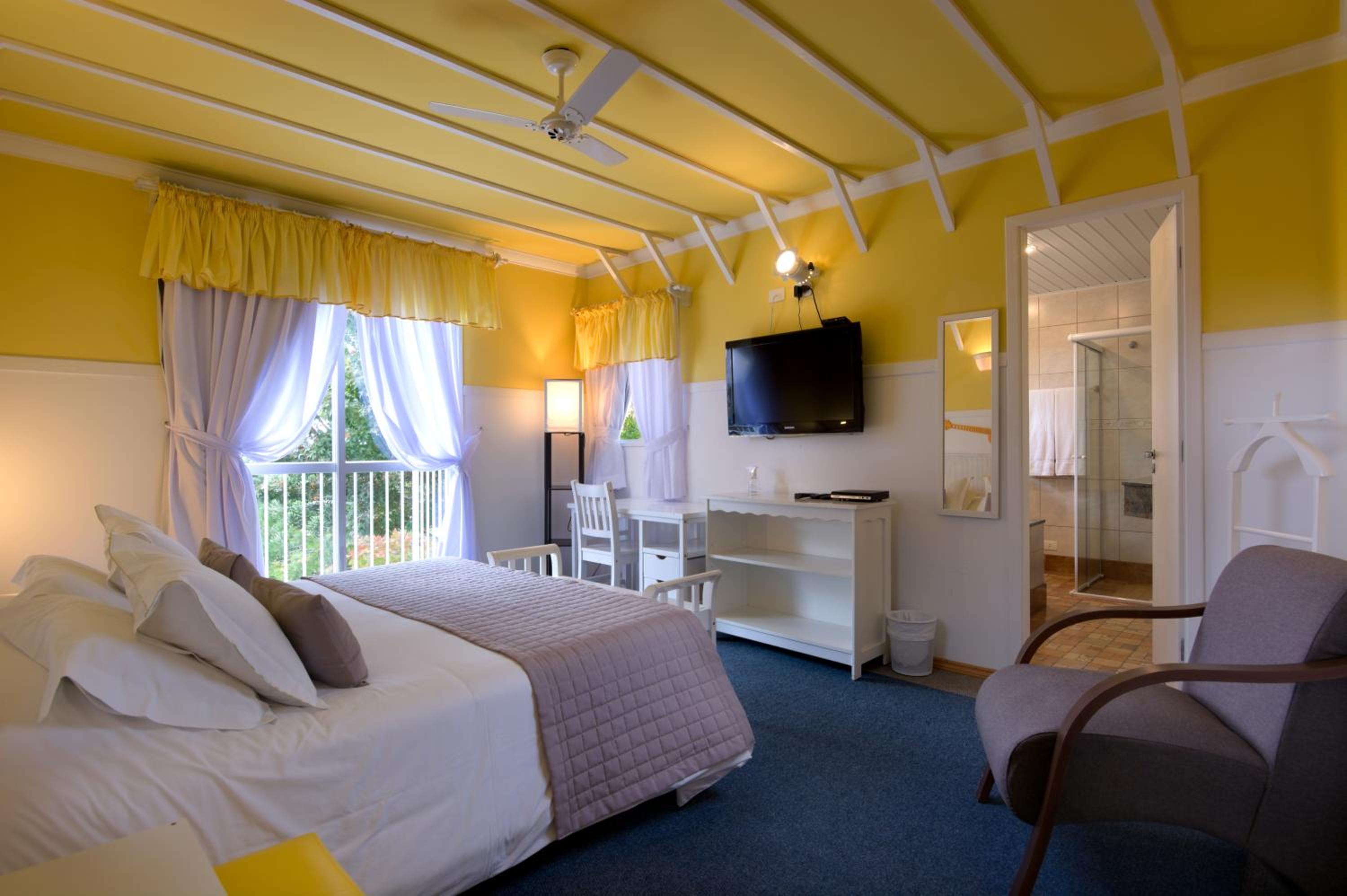 Double Room with Spa Bath photo 1