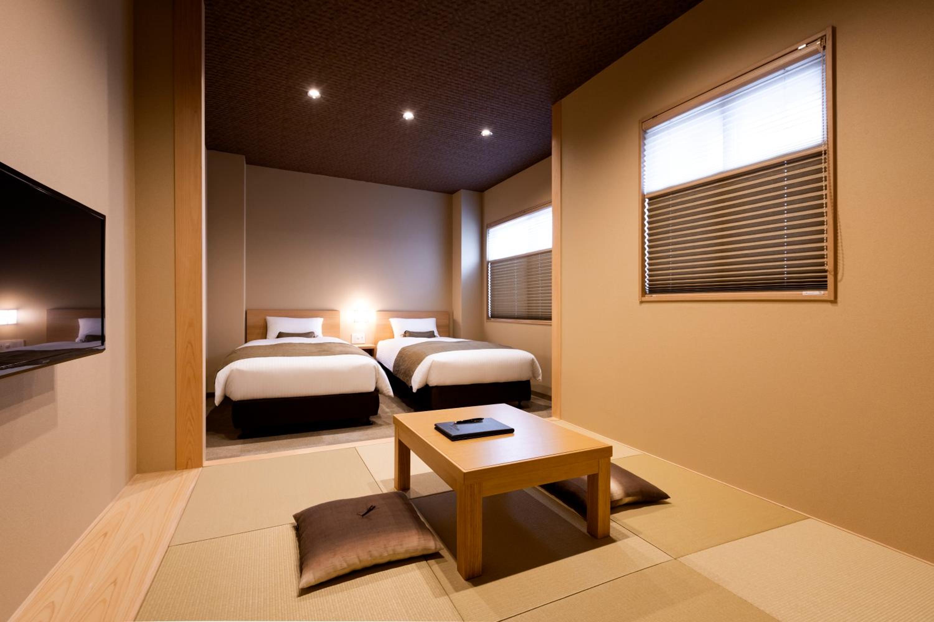 Economy Twin Room - Photo 1
