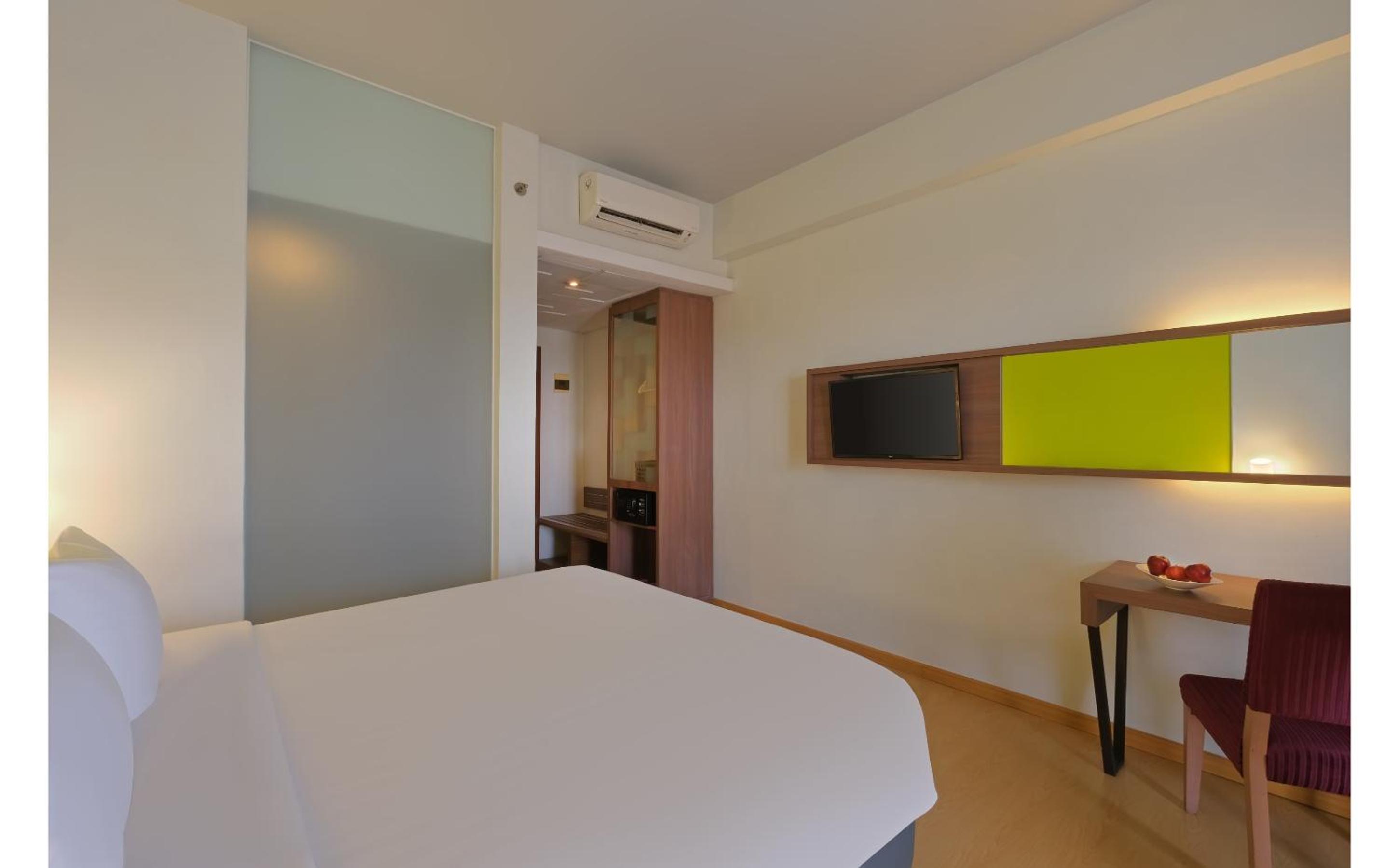 Deluxe Double or Twin Room - Photo 4