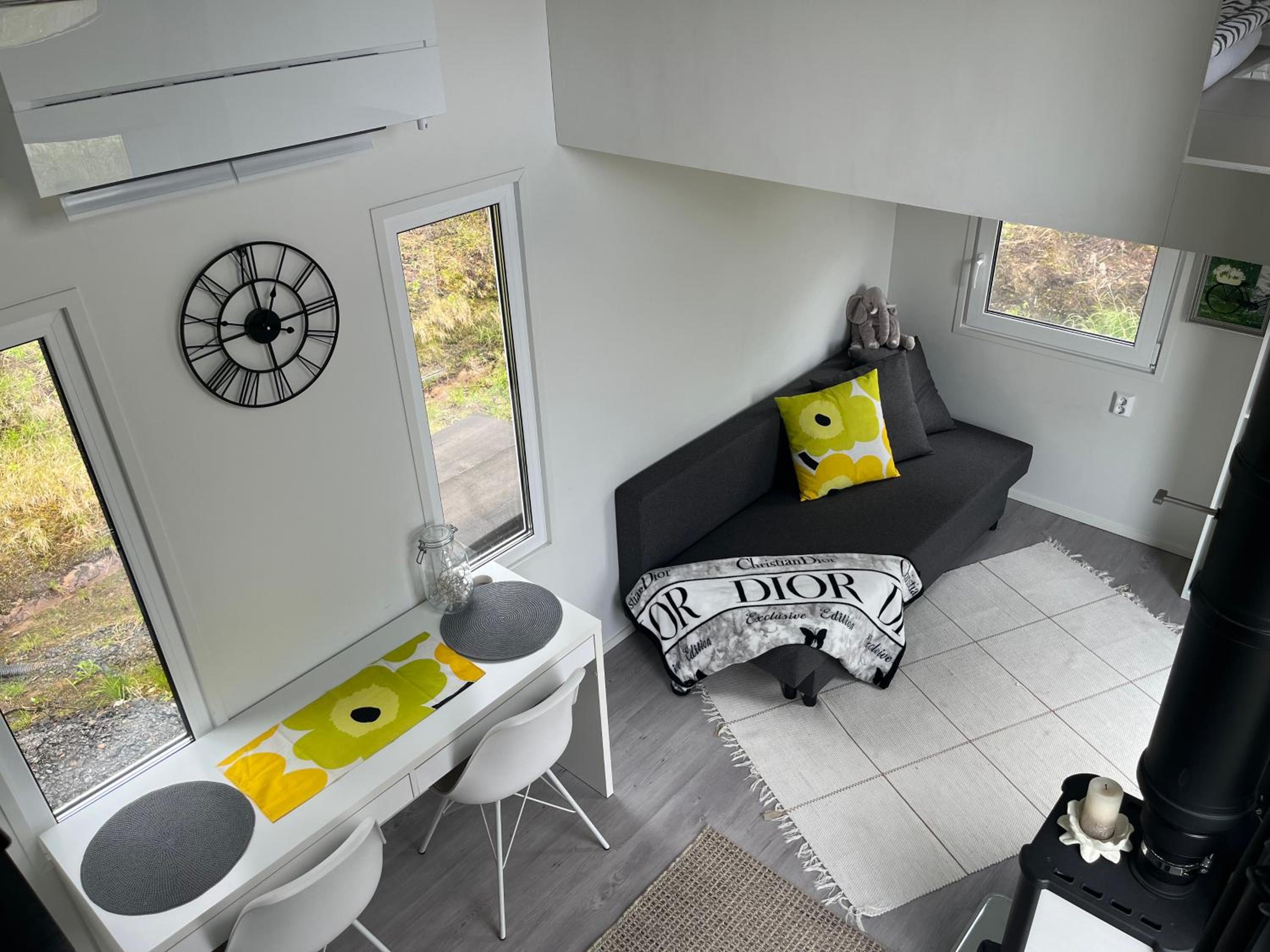 Two-Bedroom Villa - Photo 9