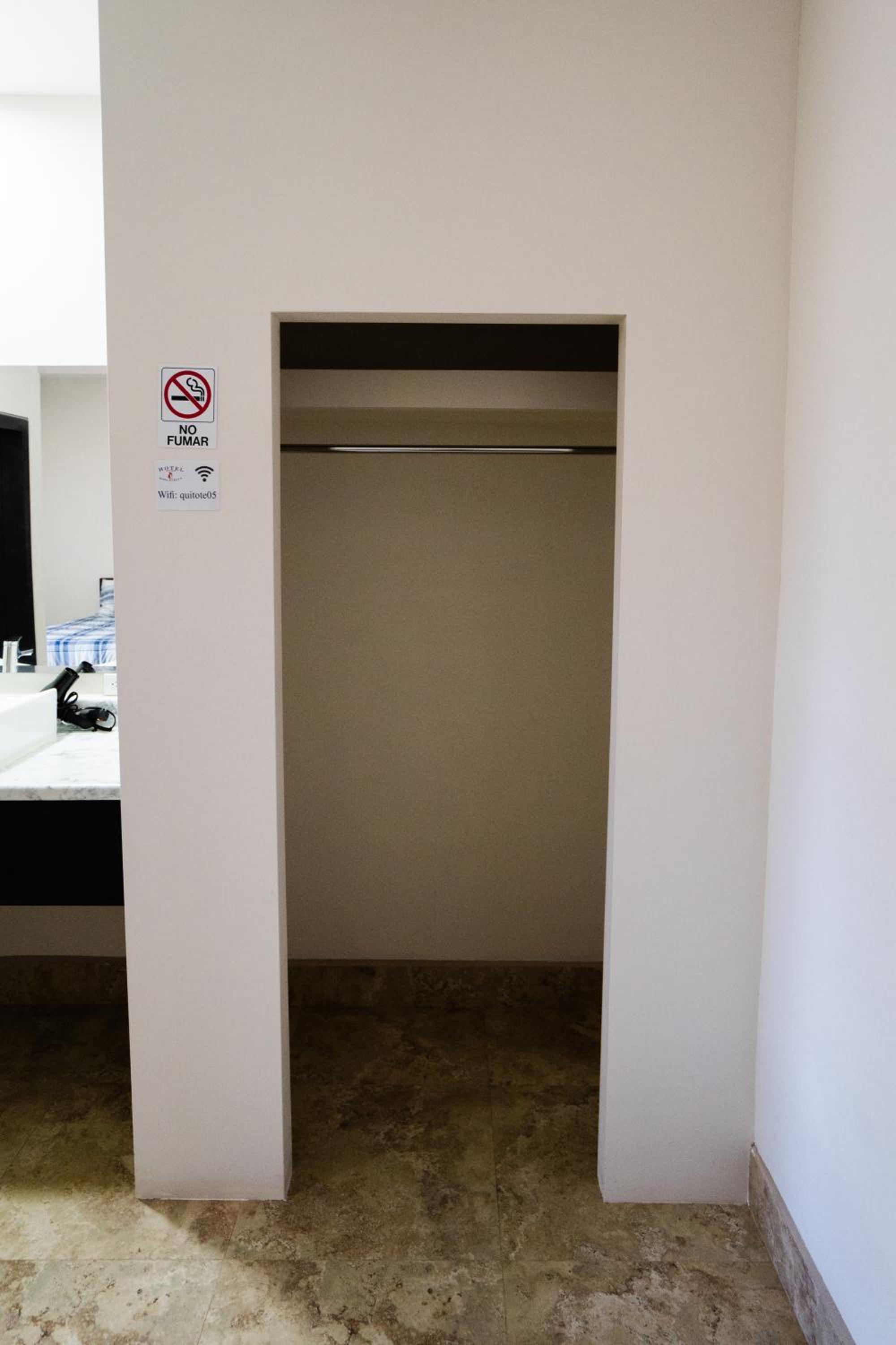 Large Double Room - Photo 20