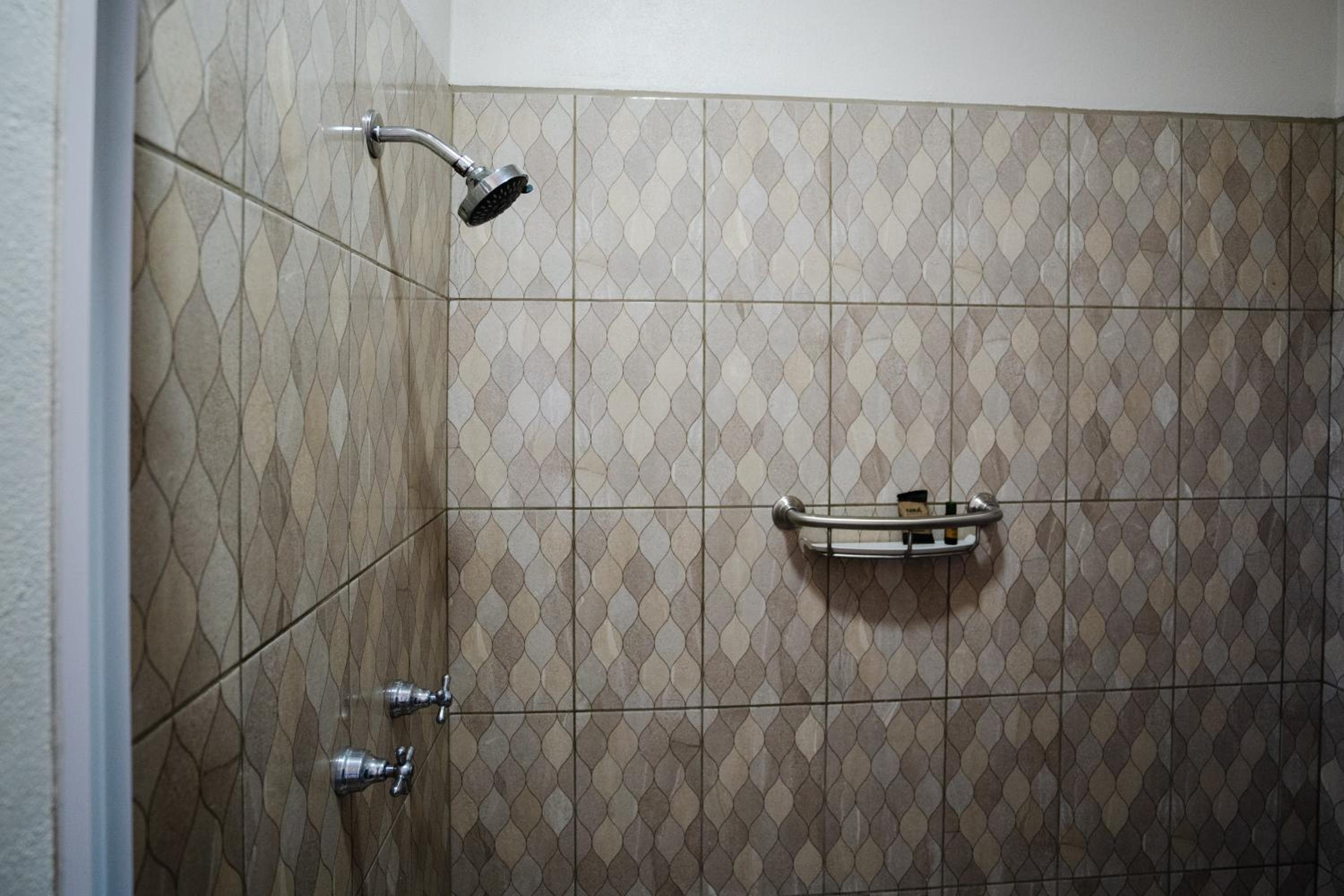 Large Double Room - Photo 75