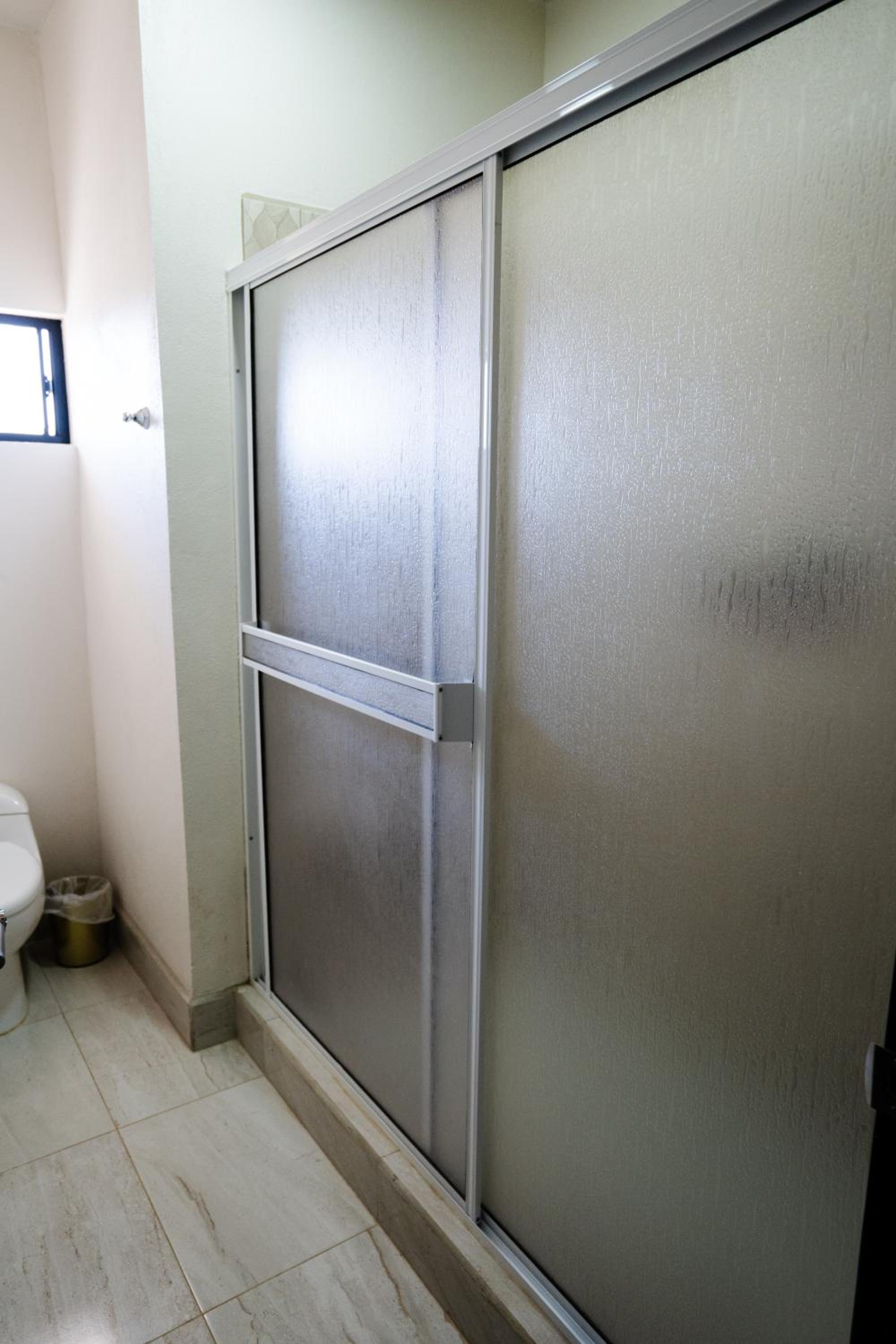 Large Double Room - Photo 46