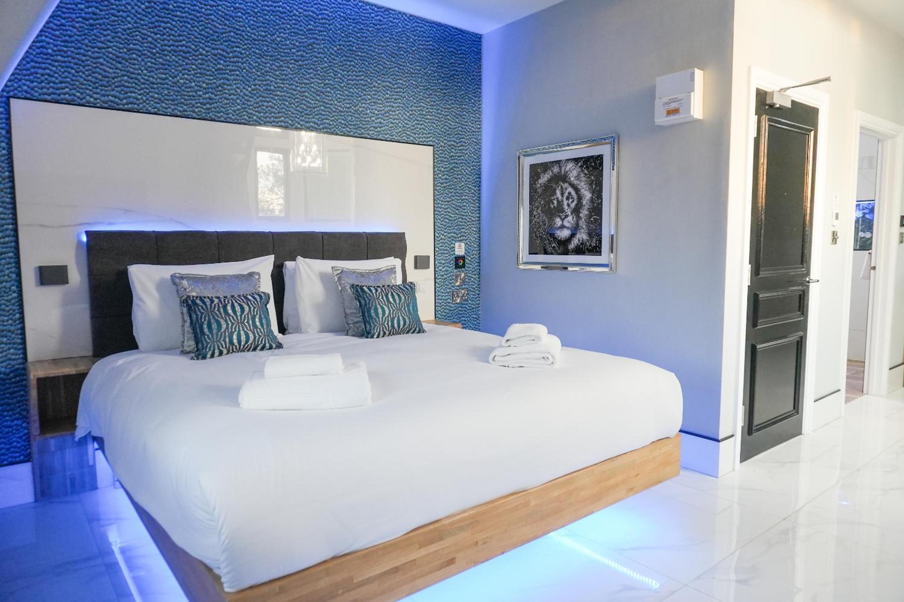 Superior King Room - Photo 6