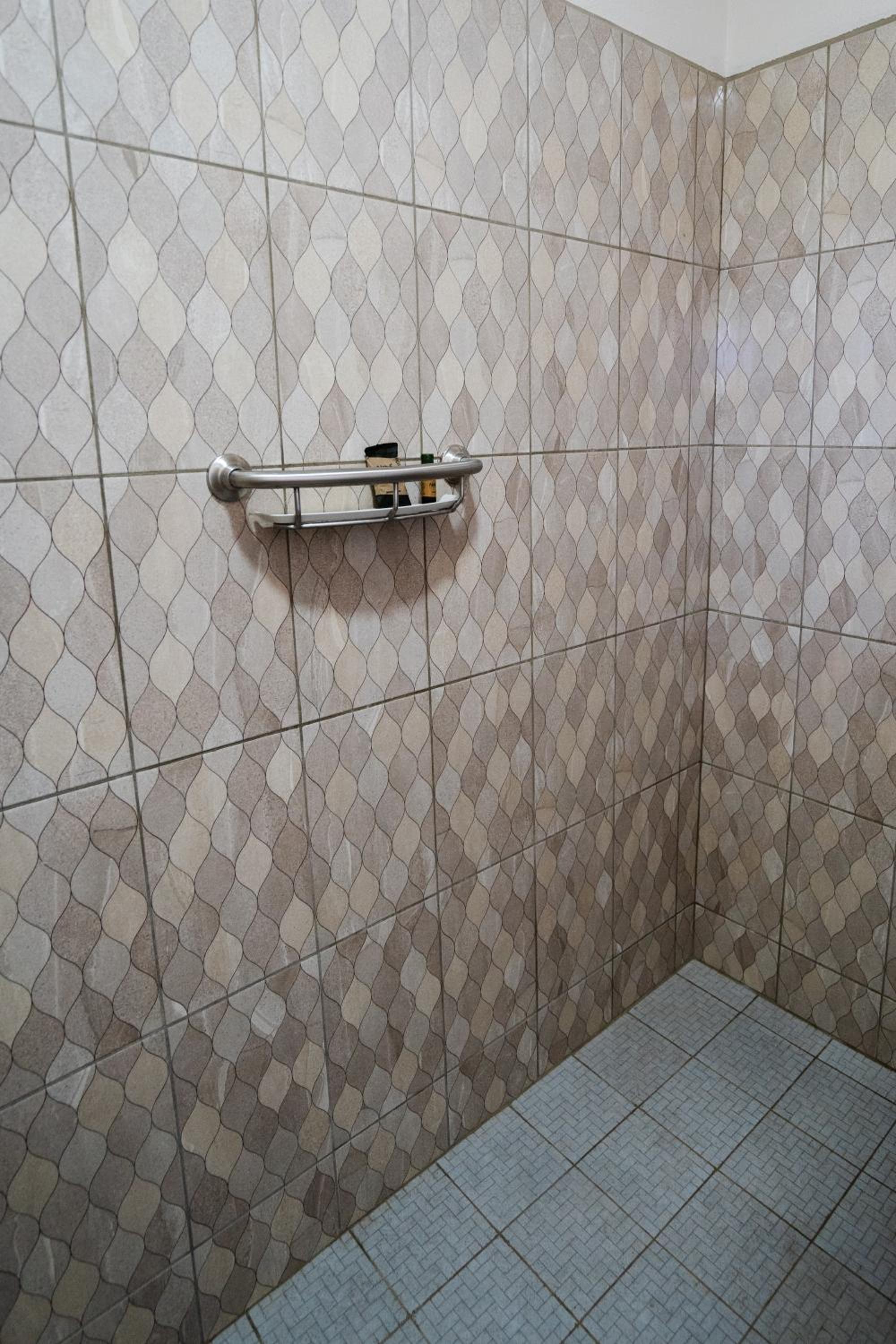 Large Double Room - Photo 43