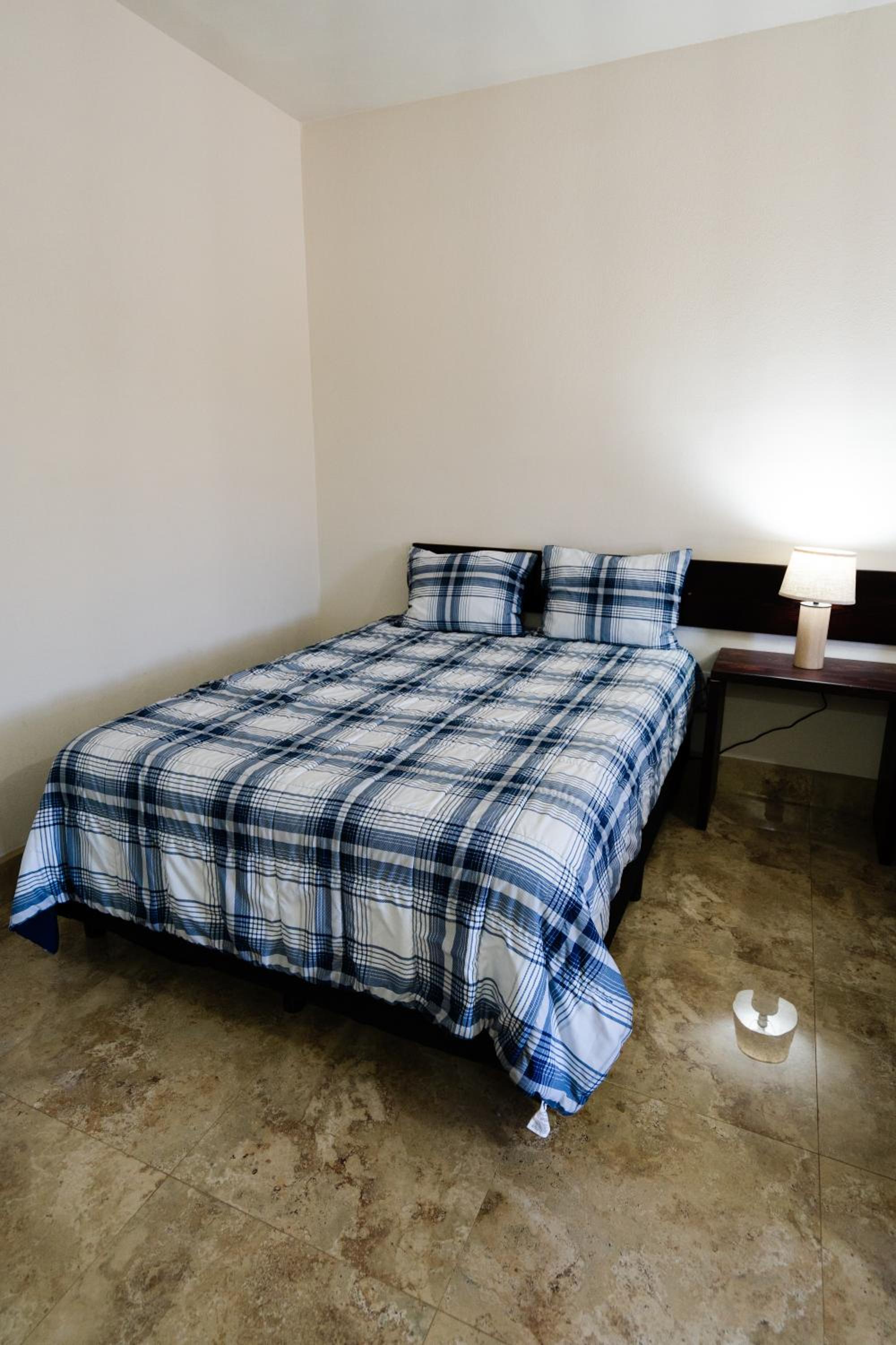 Large Double Room - Photo 38