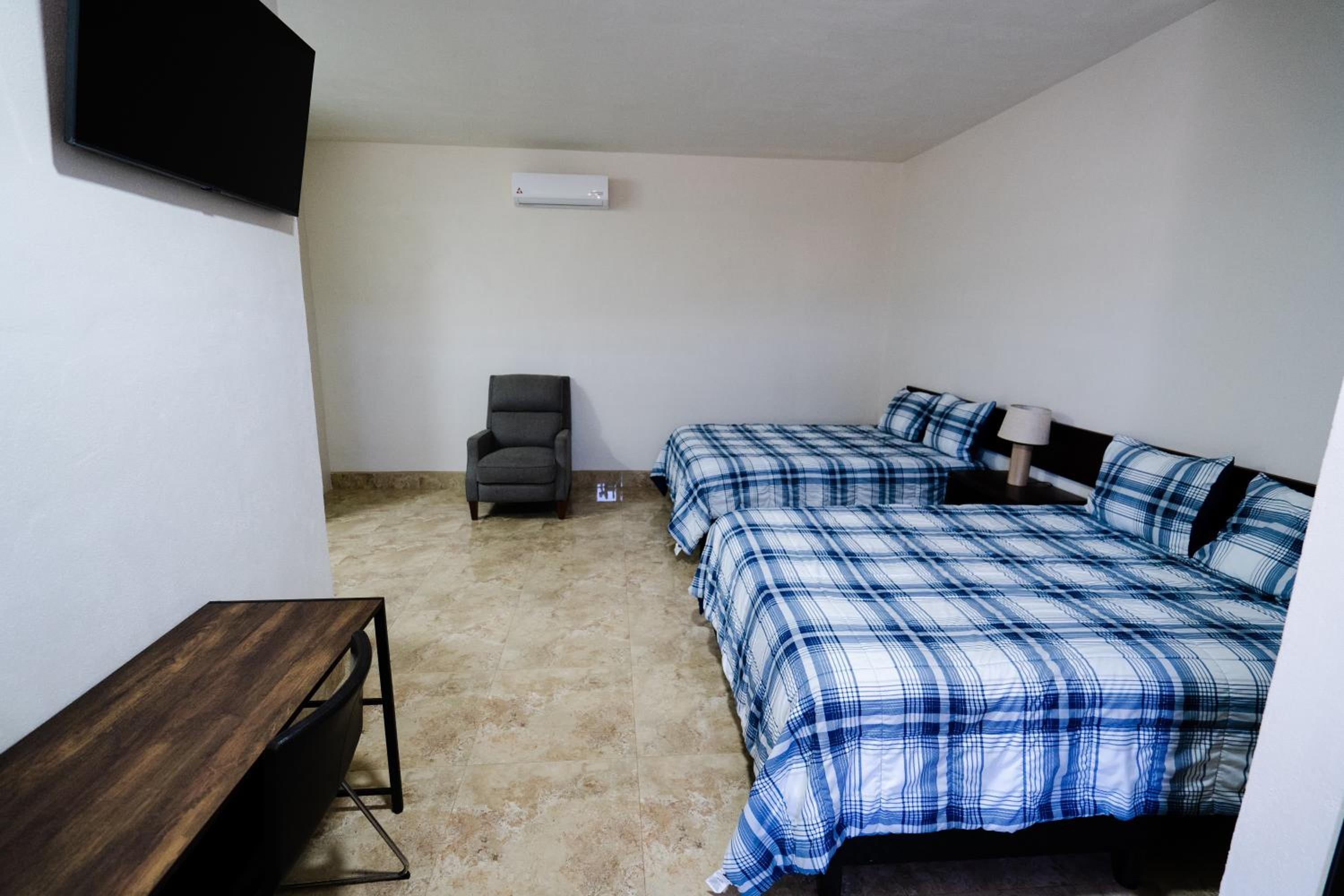 Large Double Room - Photo 72