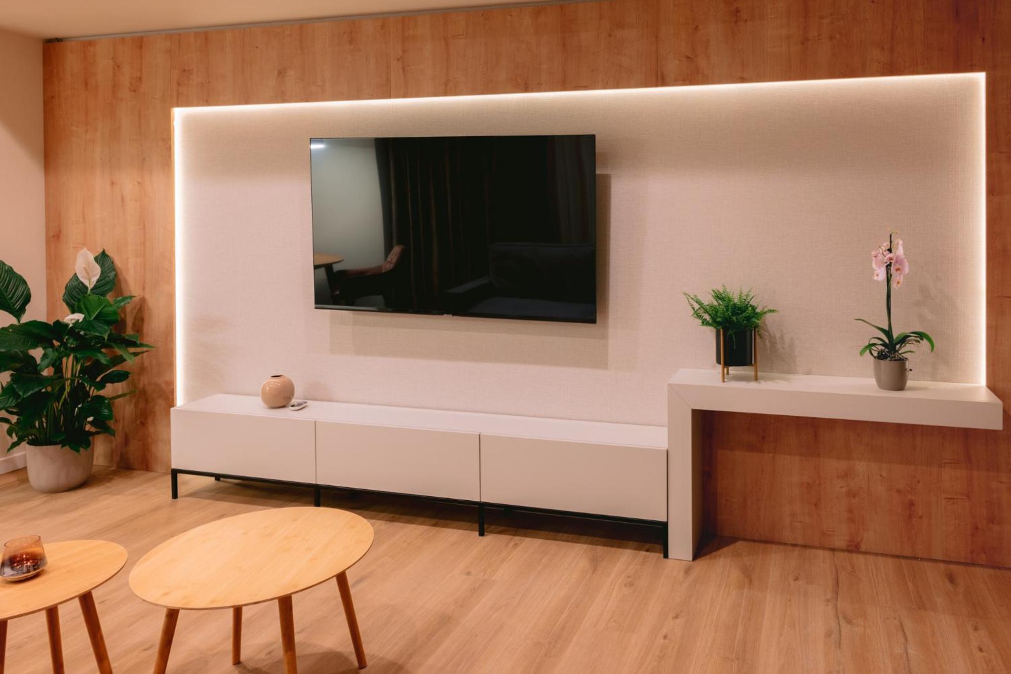 Apartment photo 2