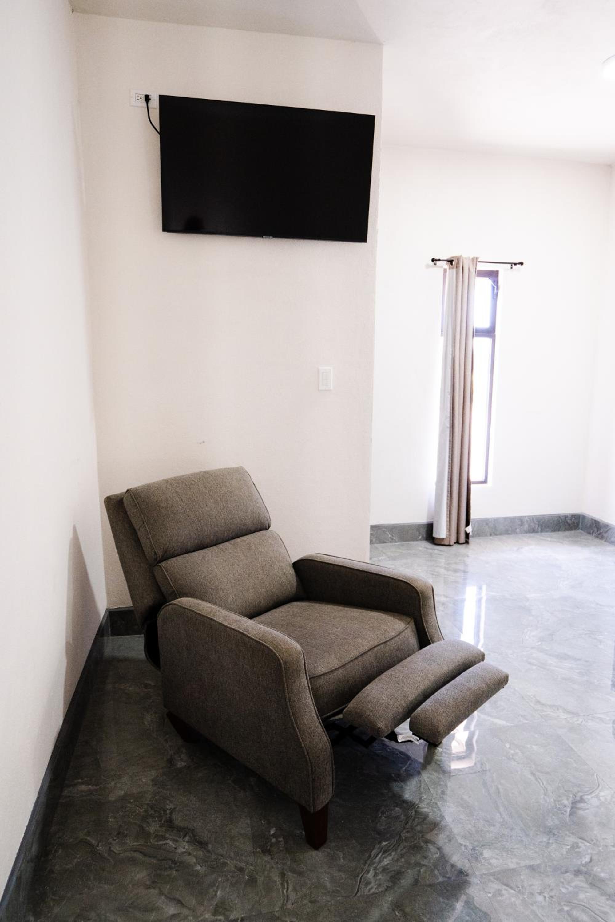 King Suite - Photo 31