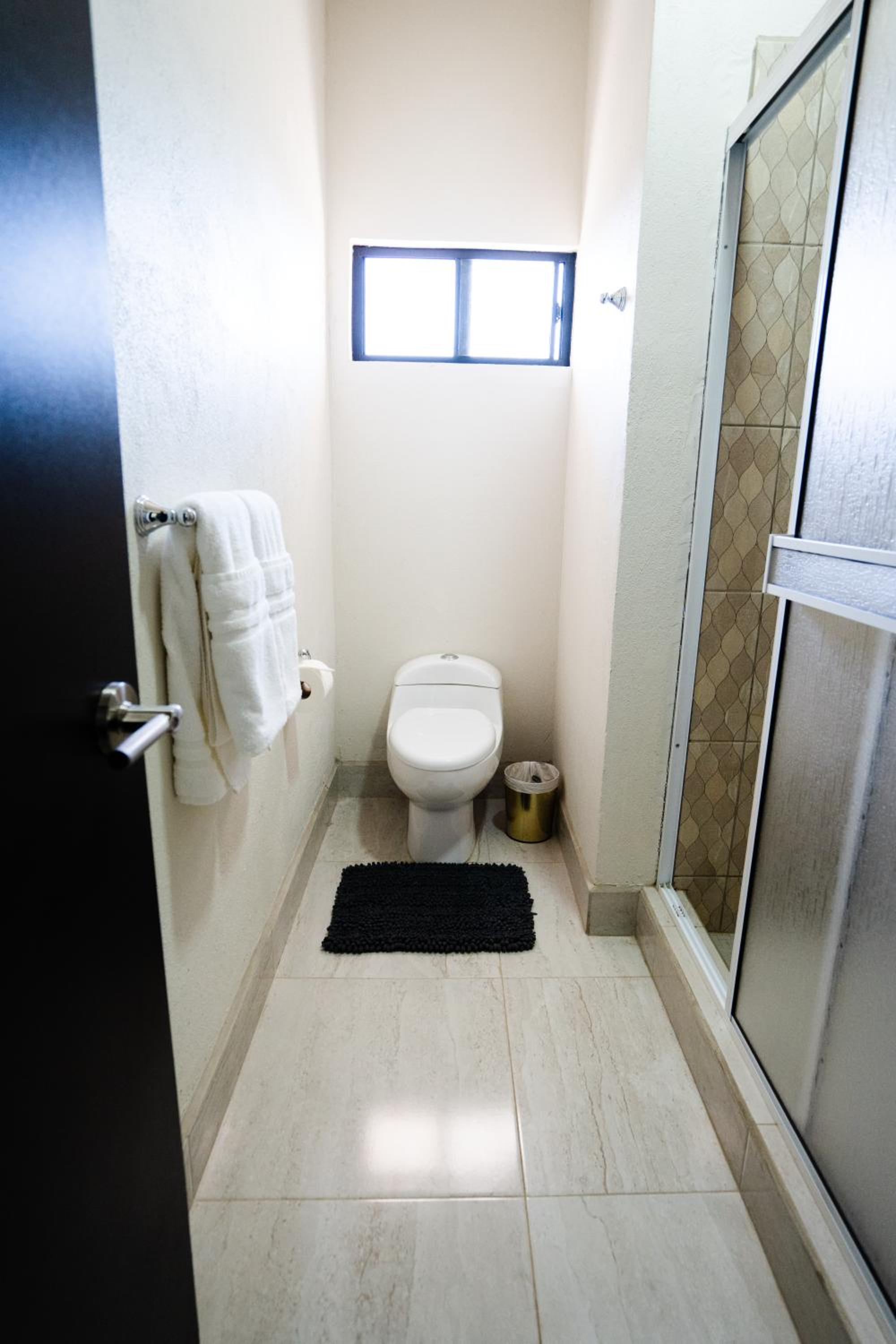 King Suite - Photo 27