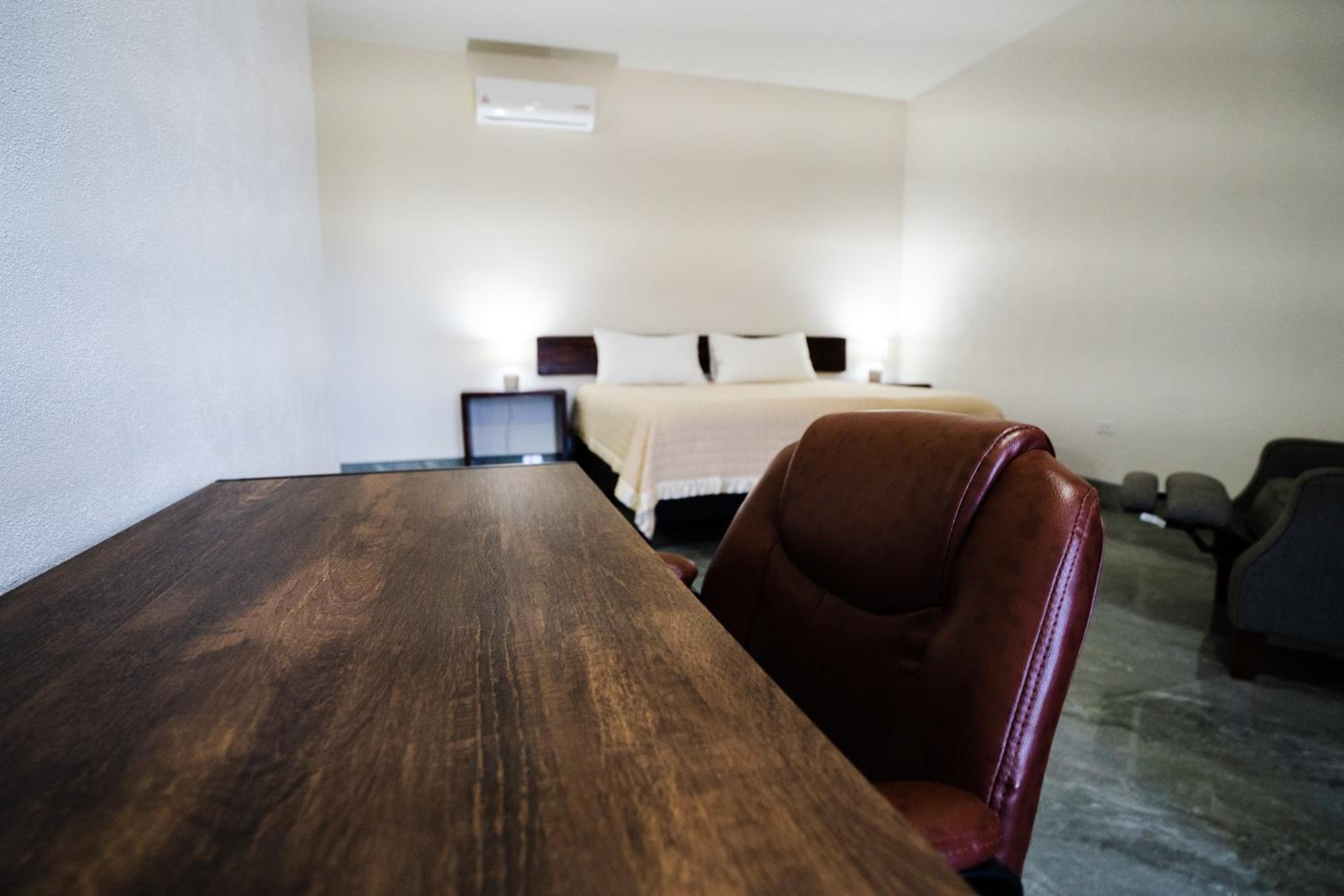 King Suite - Photo 10