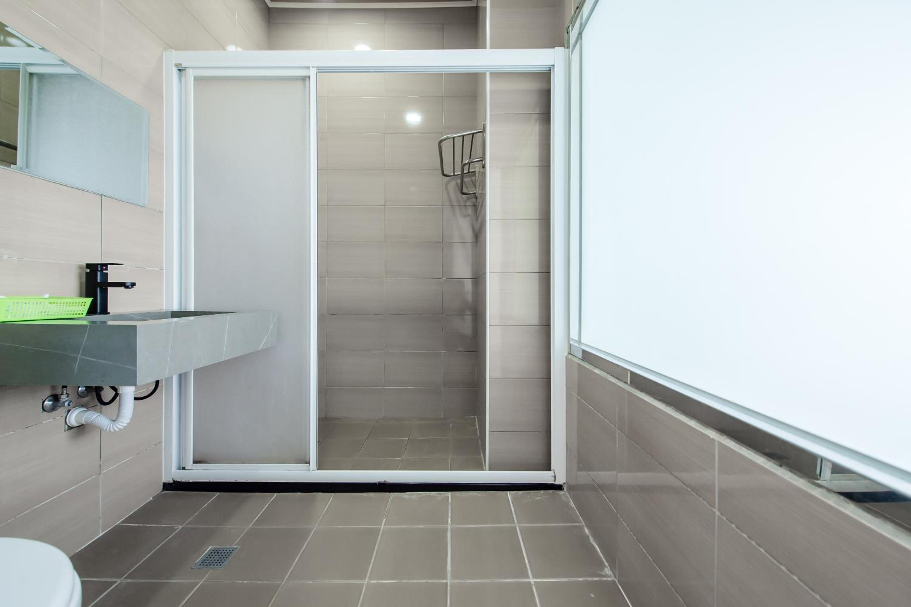 Standard Quadruple Room - Photo 12