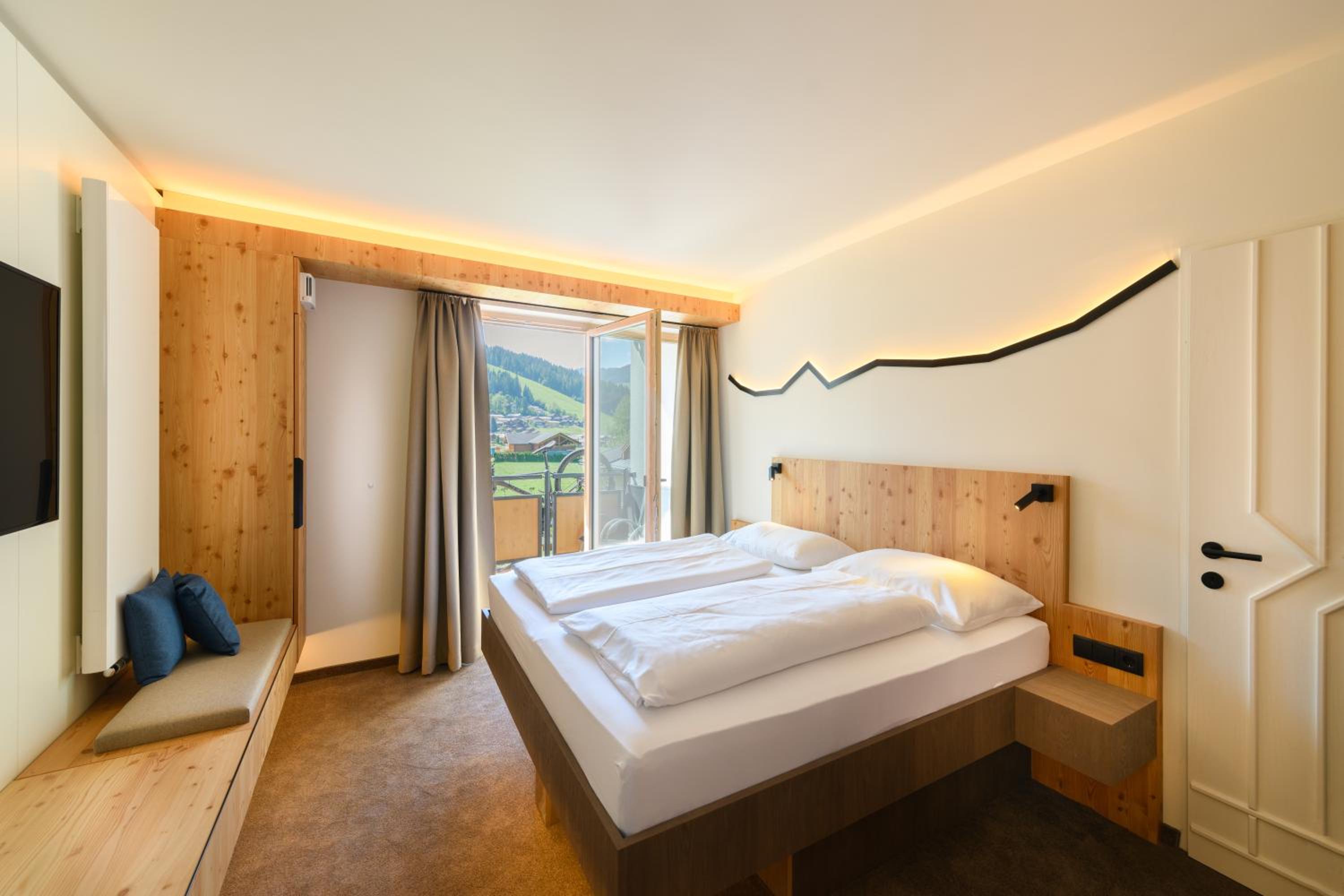 Economy Double Room photo 3