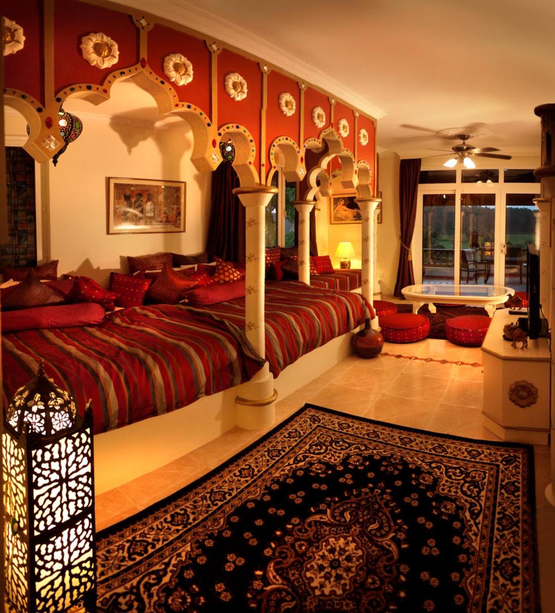 Deluxe Family Room