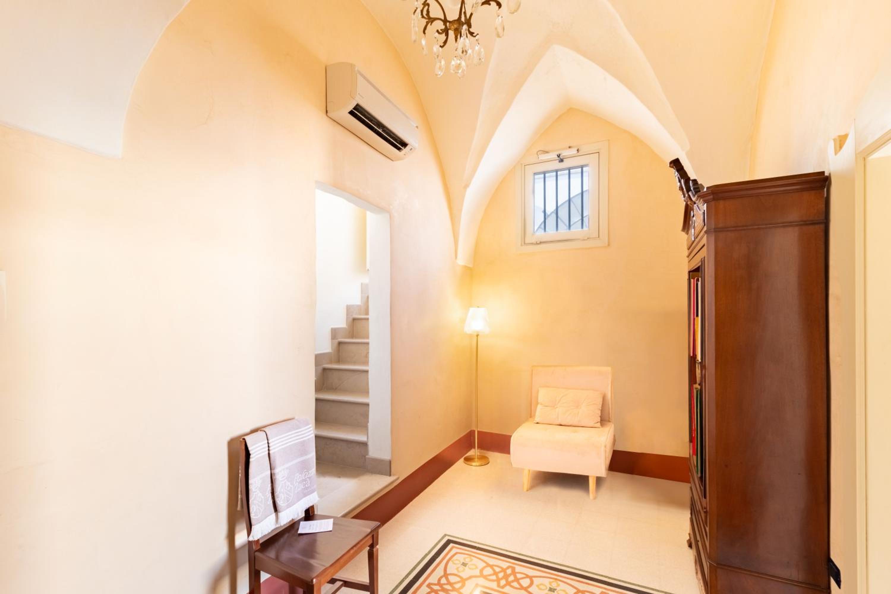 Junior Suite with Terrace - Photo 6
